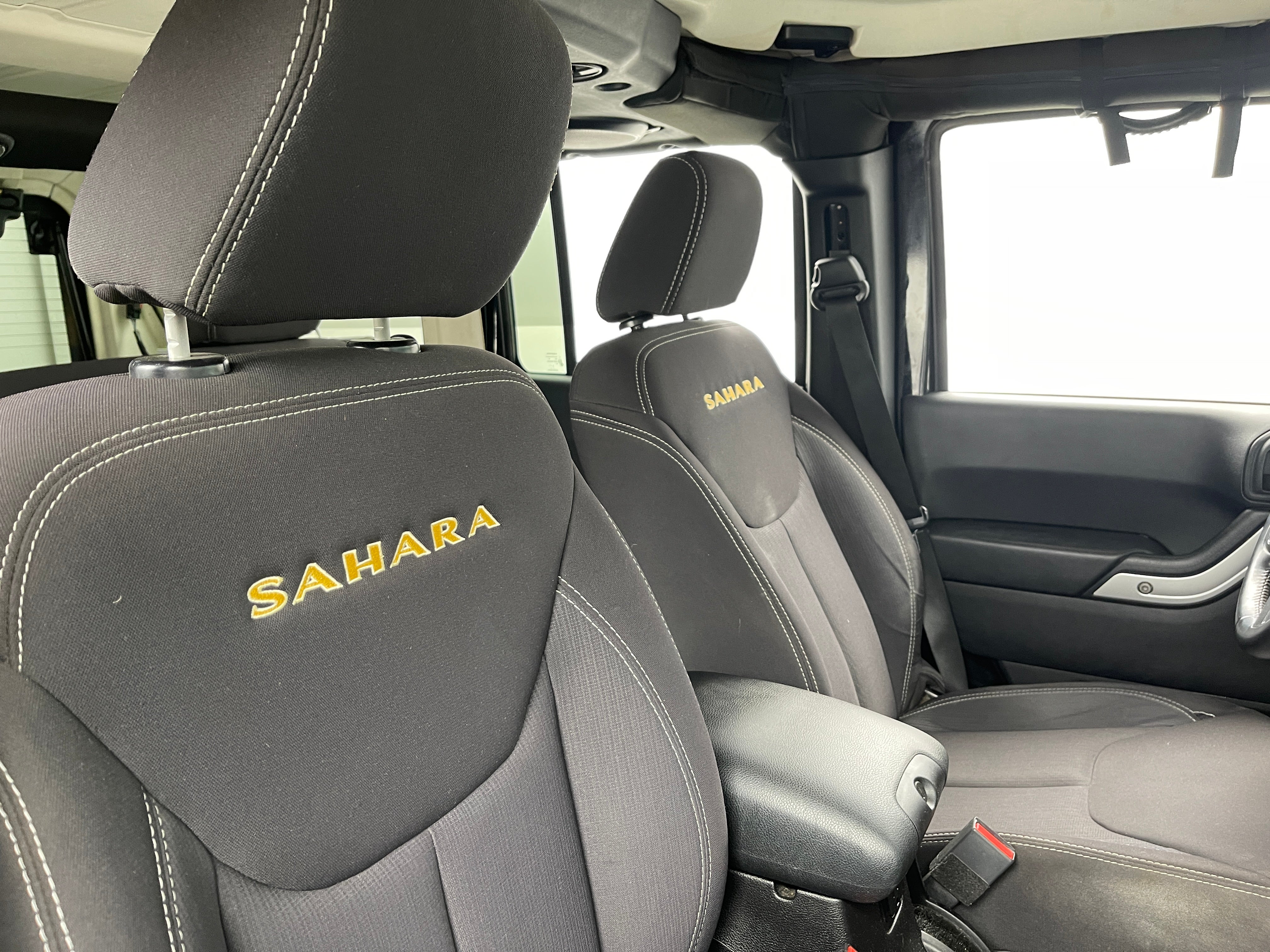 2013 Jeep Wrangler Unlimited Sahara 2