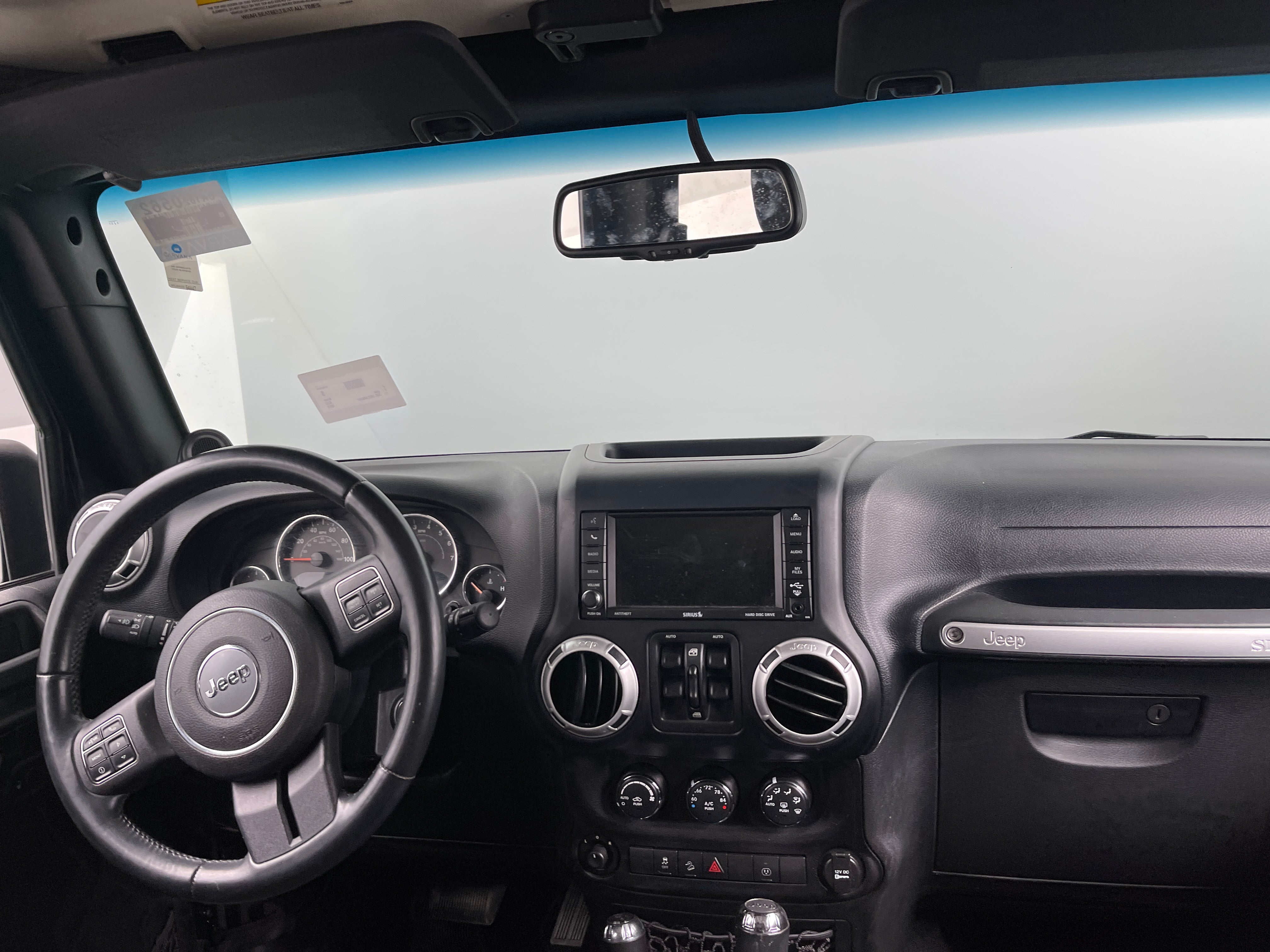 2013 Jeep Wrangler Unlimited Sahara 3