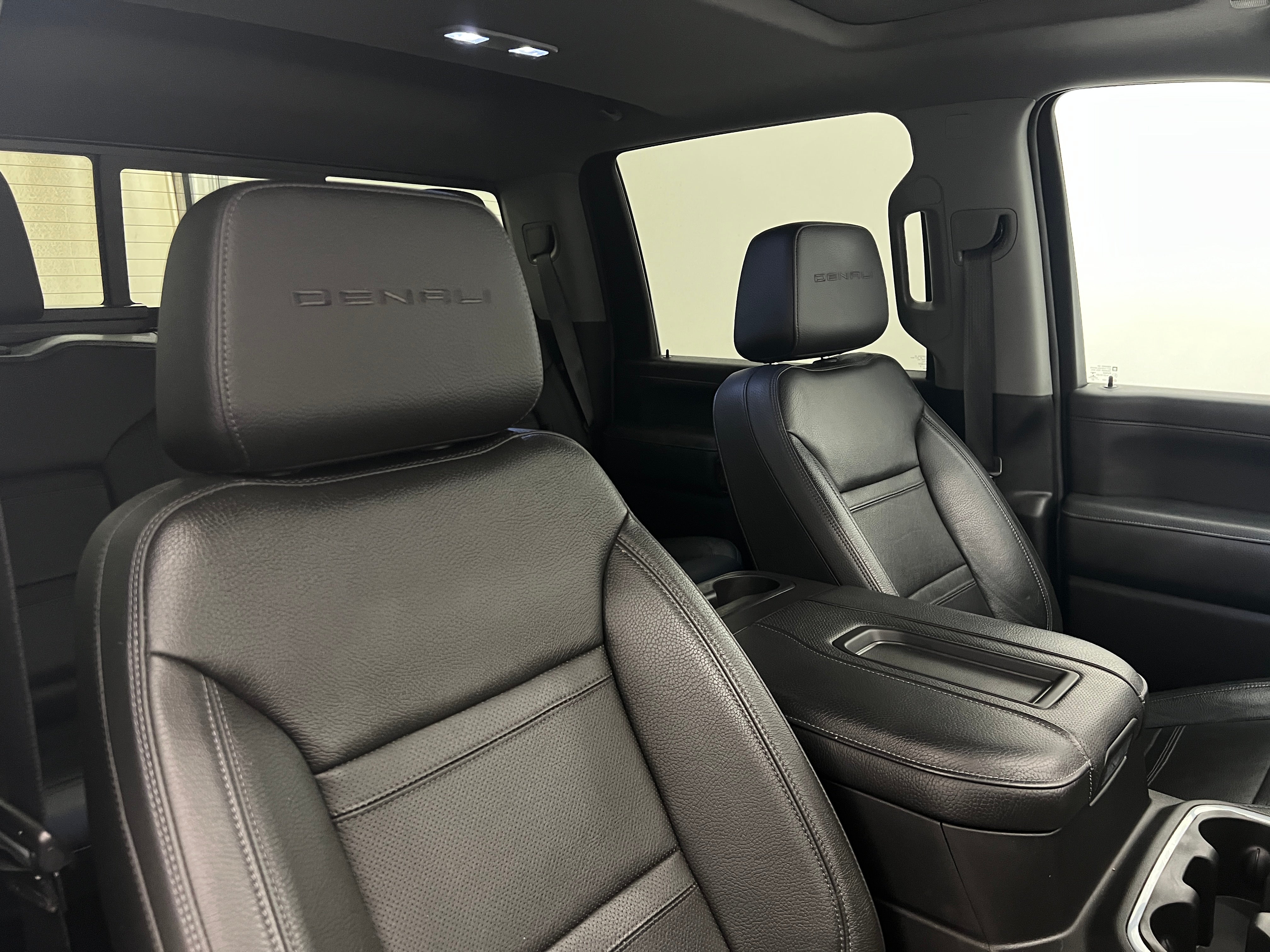 2020 GMC Sierra 2500 Denali 2