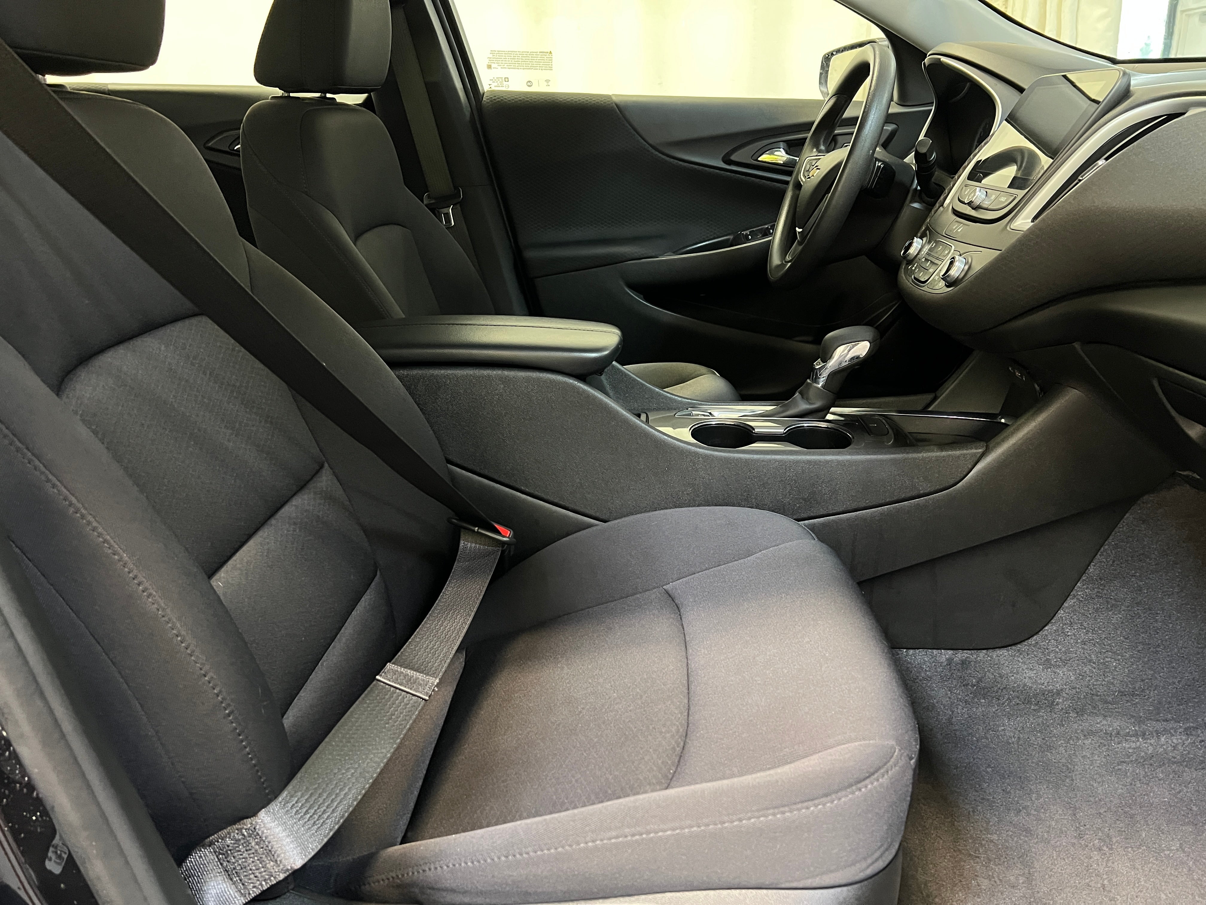 2023 Chevrolet Malibu LT 2