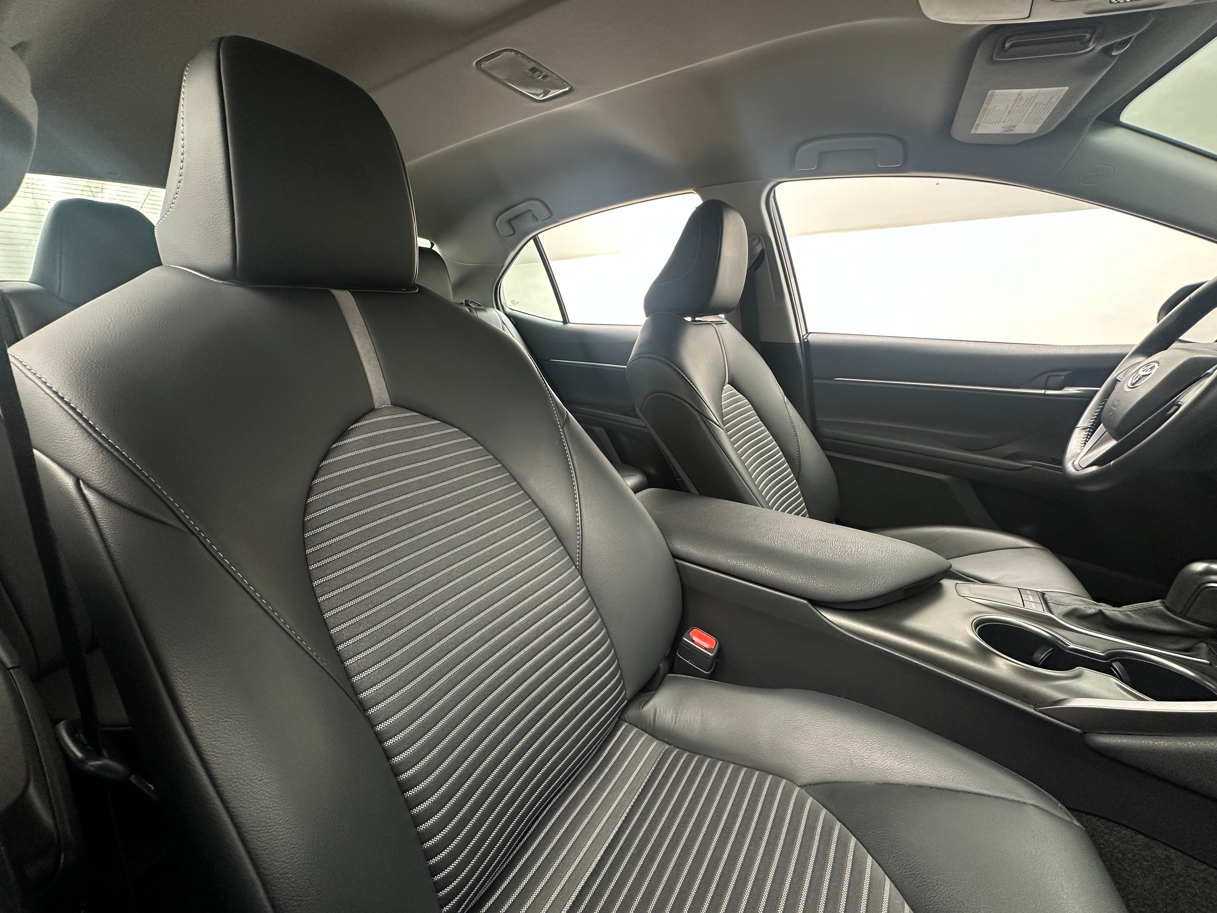 2024 Toyota Camry SE 2