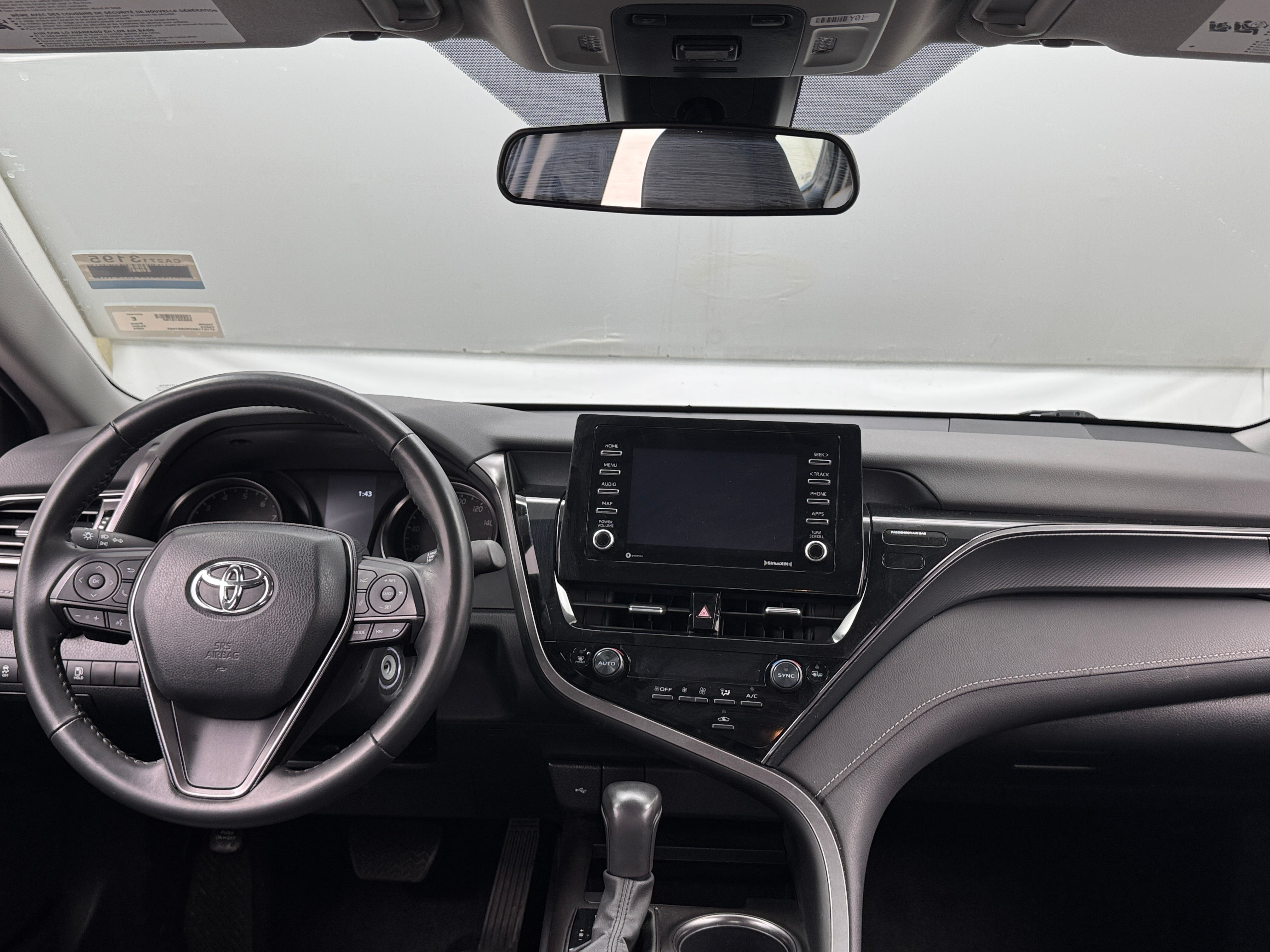 2024 Toyota Camry SE 3