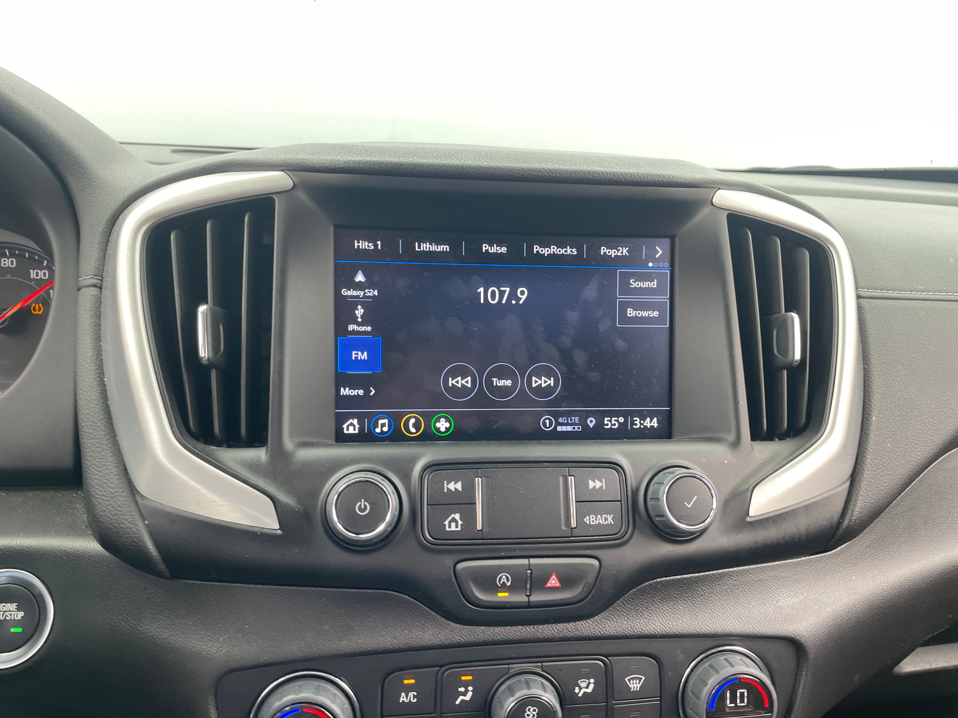 2024 GMC Terrain SLT 3