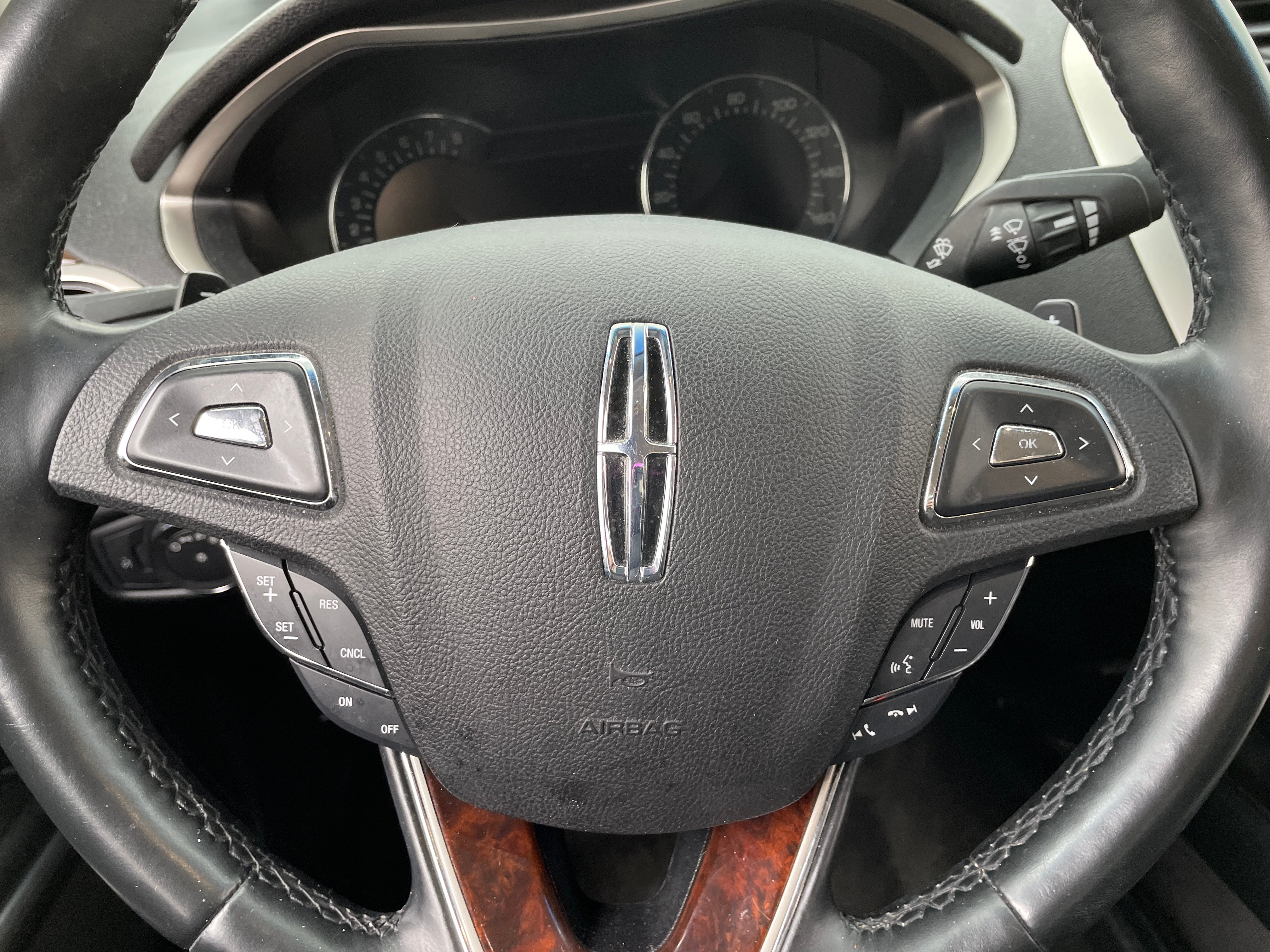 2016 Lincoln MKZ Base 4