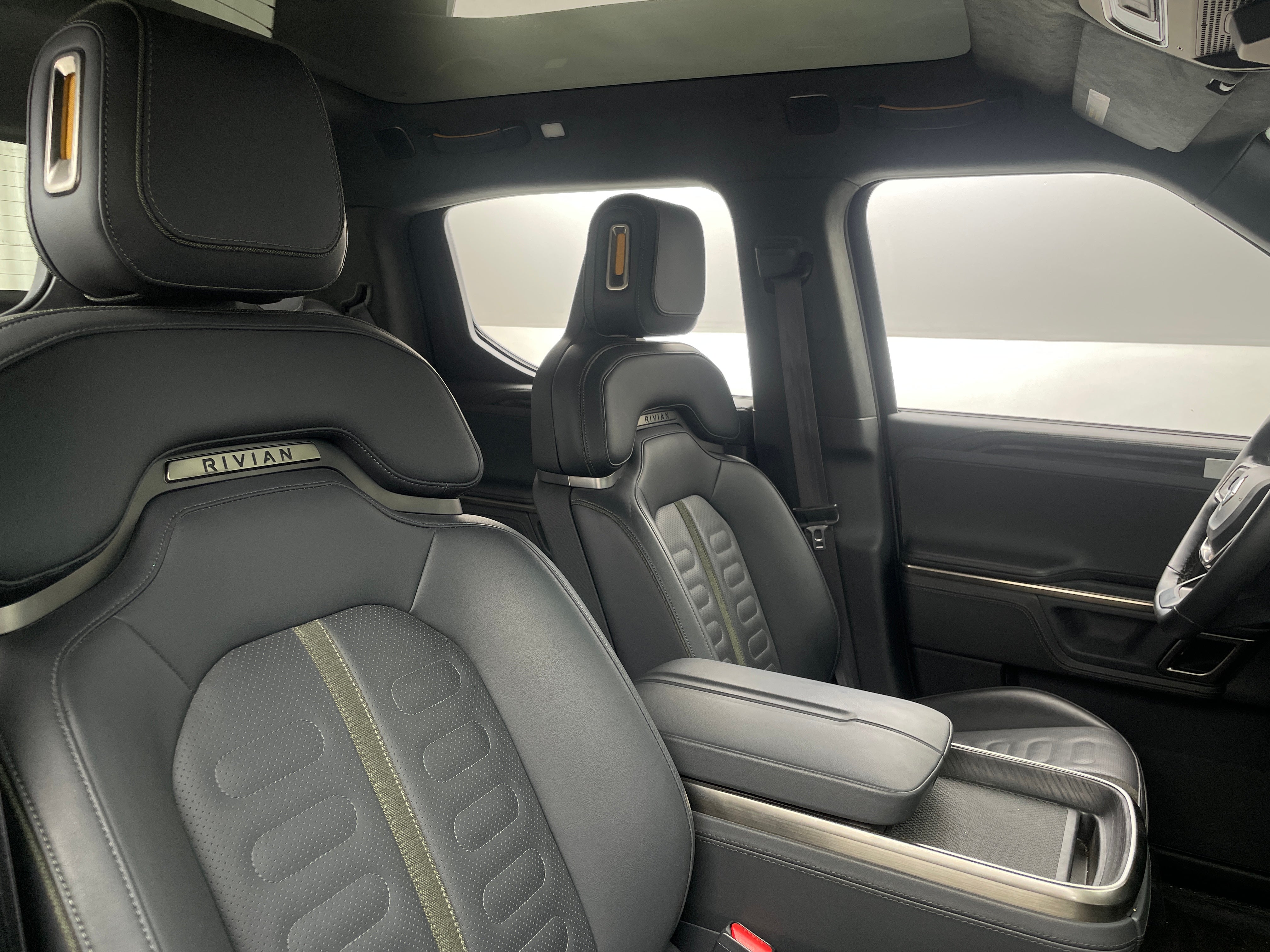 2022 Rivian R1T Launch Edition 2
