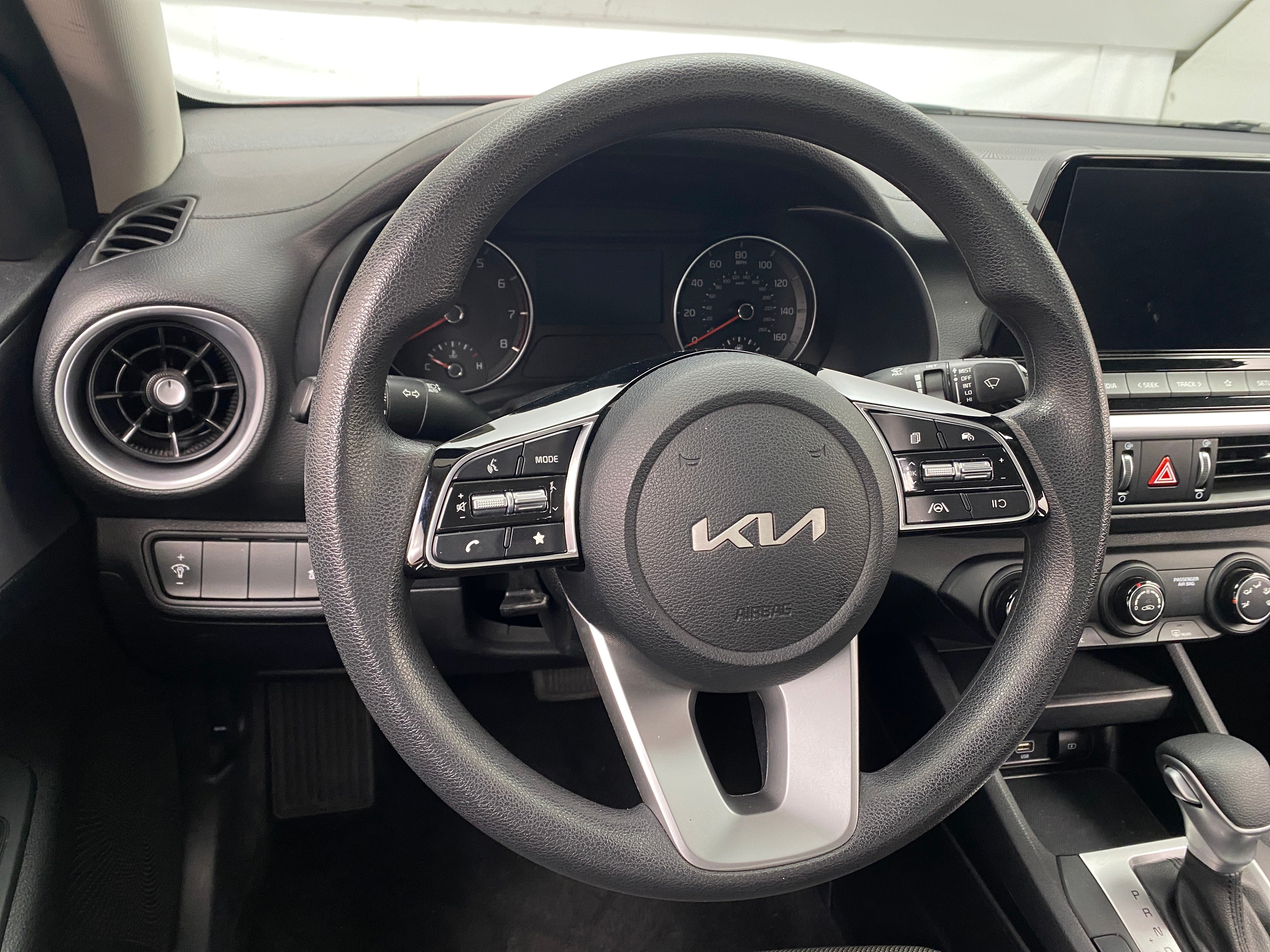 2024 Kia Forte LXS 5