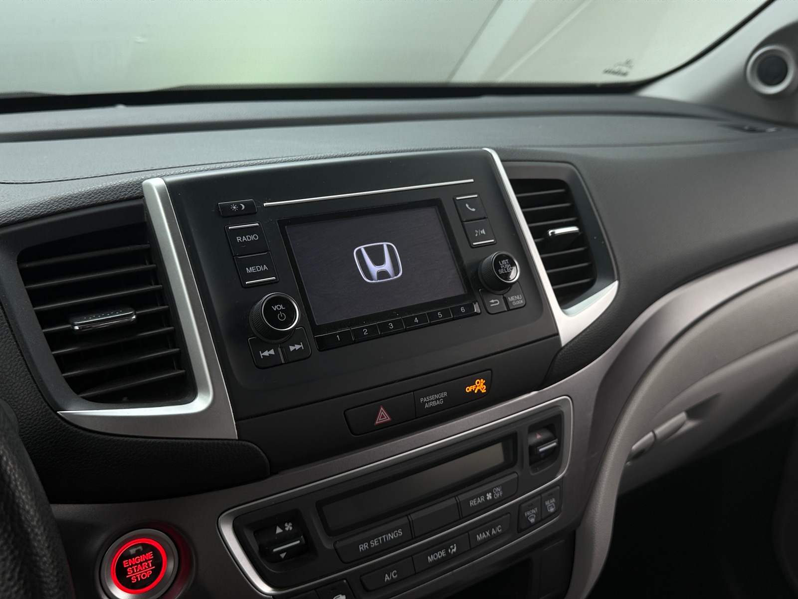 Thumbnail: 2019 Honda Pilot - 4