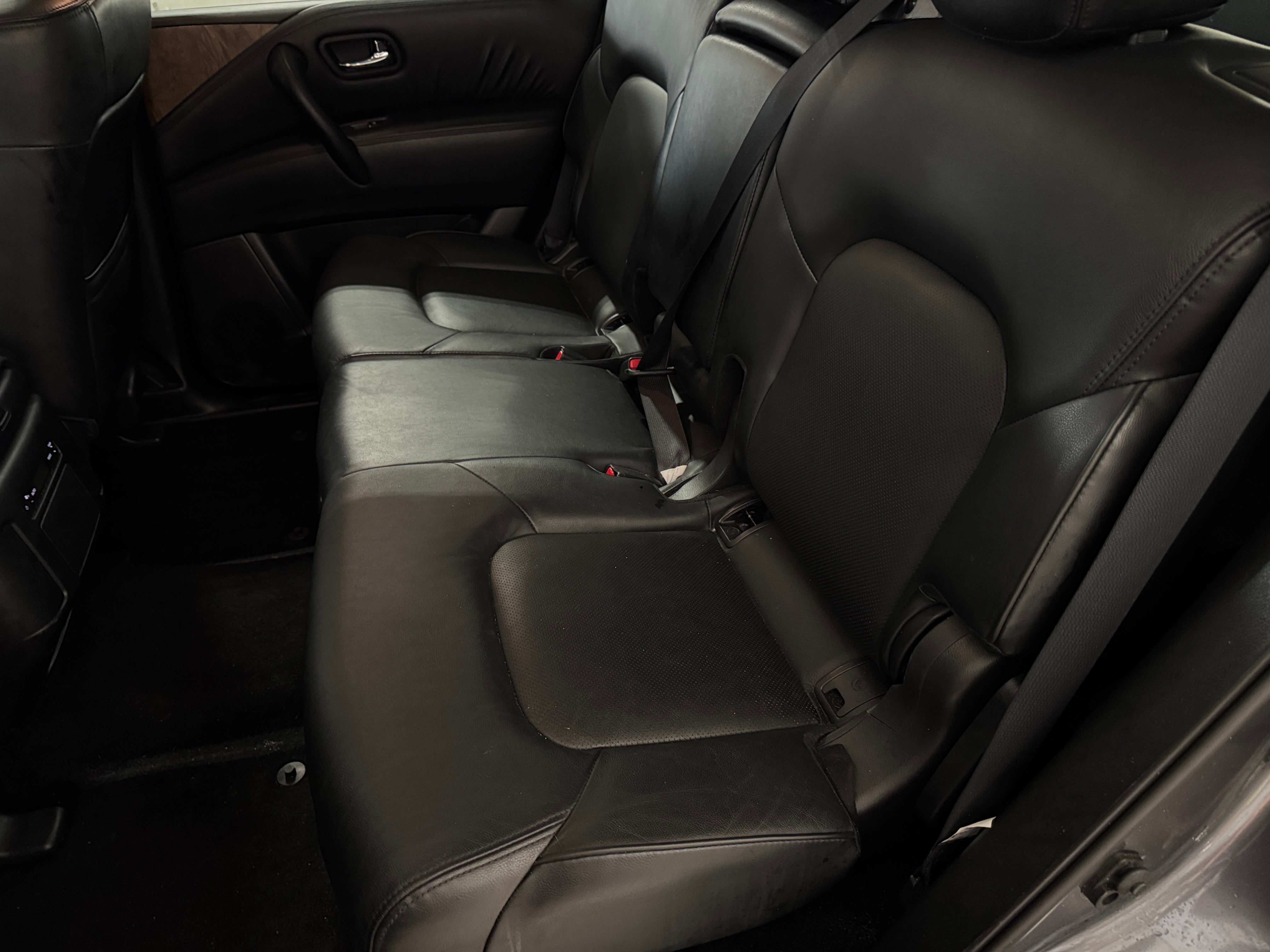 2023 Nissan Armada SL 5