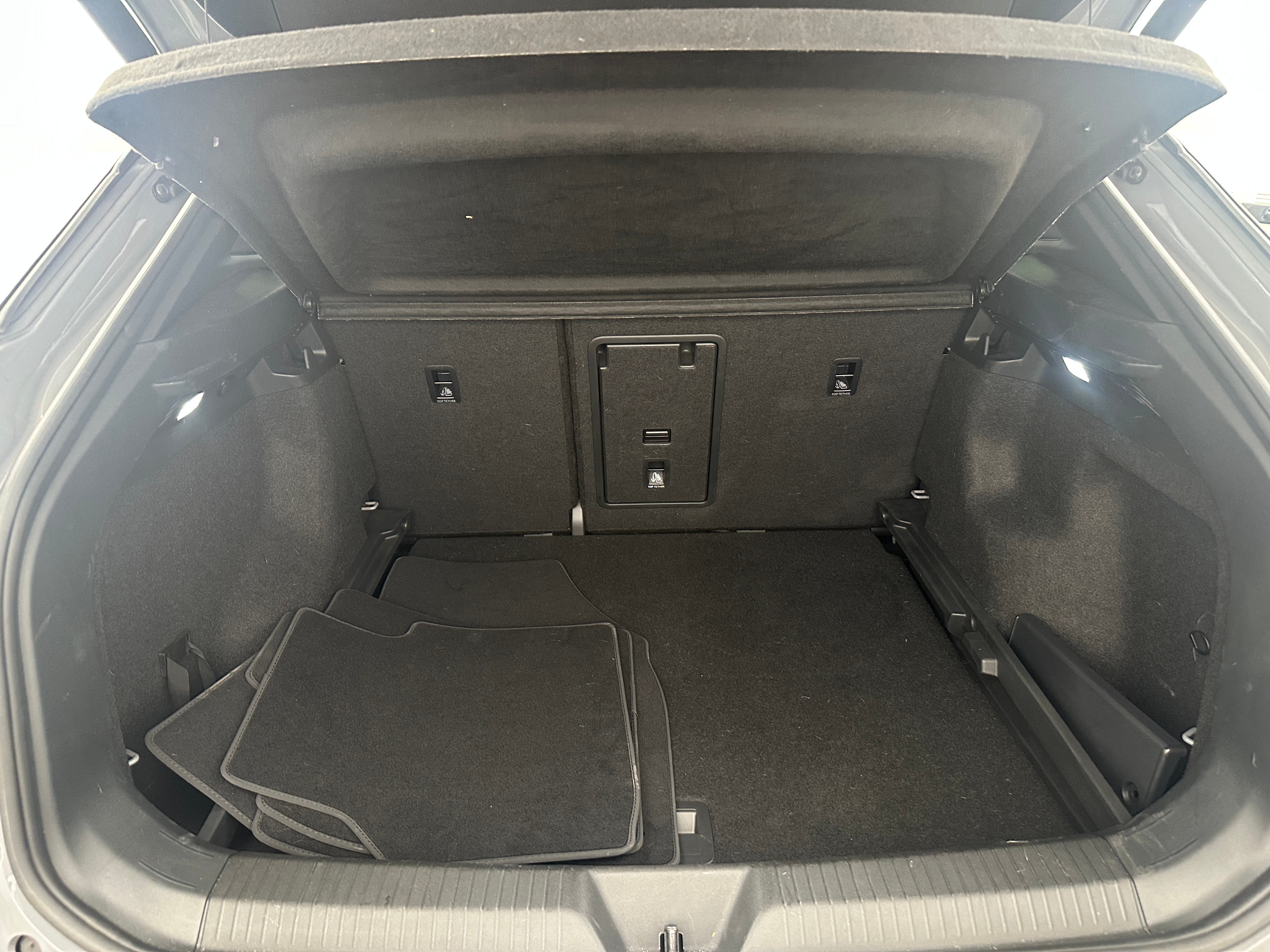2021 Volkswagen ID.4 Pro S 7
