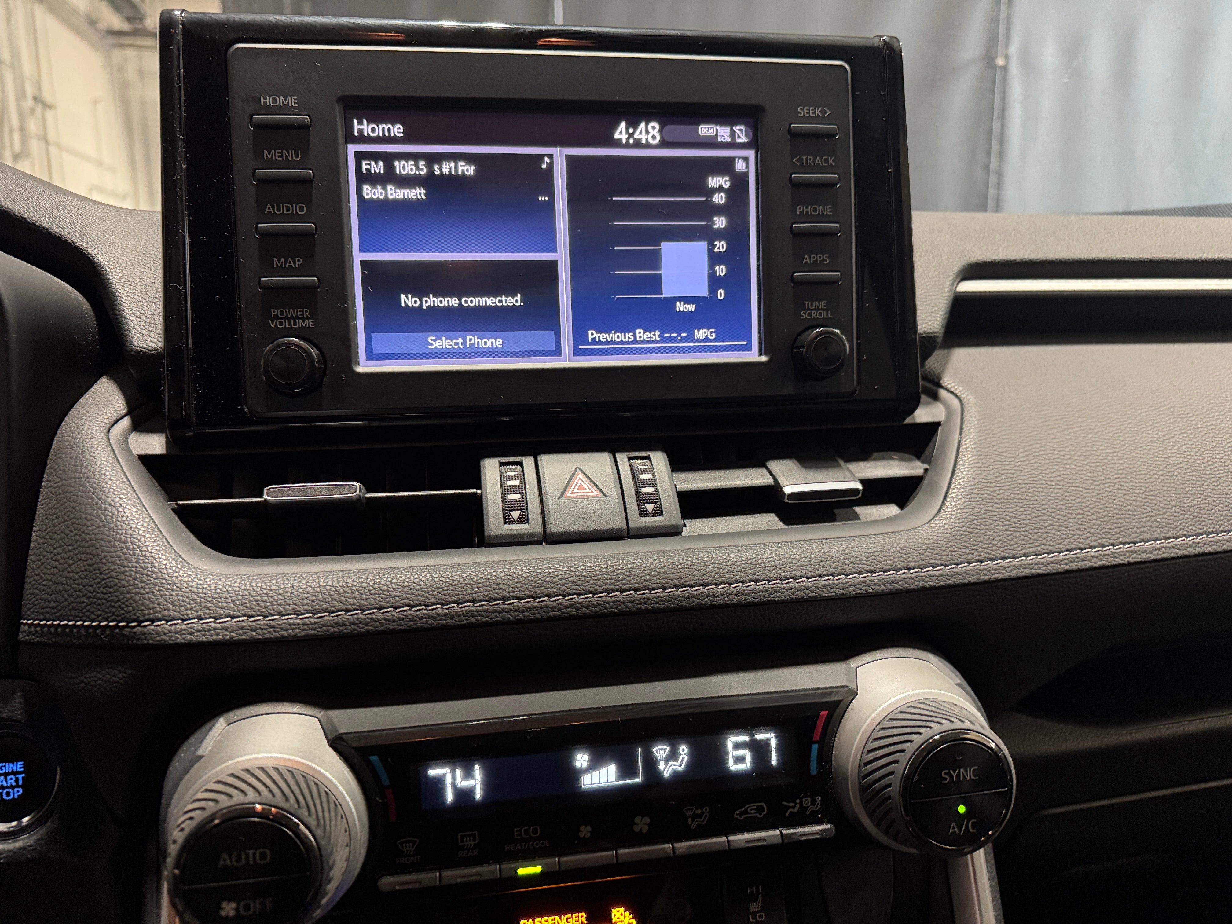 2019 Toyota RAV4 XLE Premium 3
