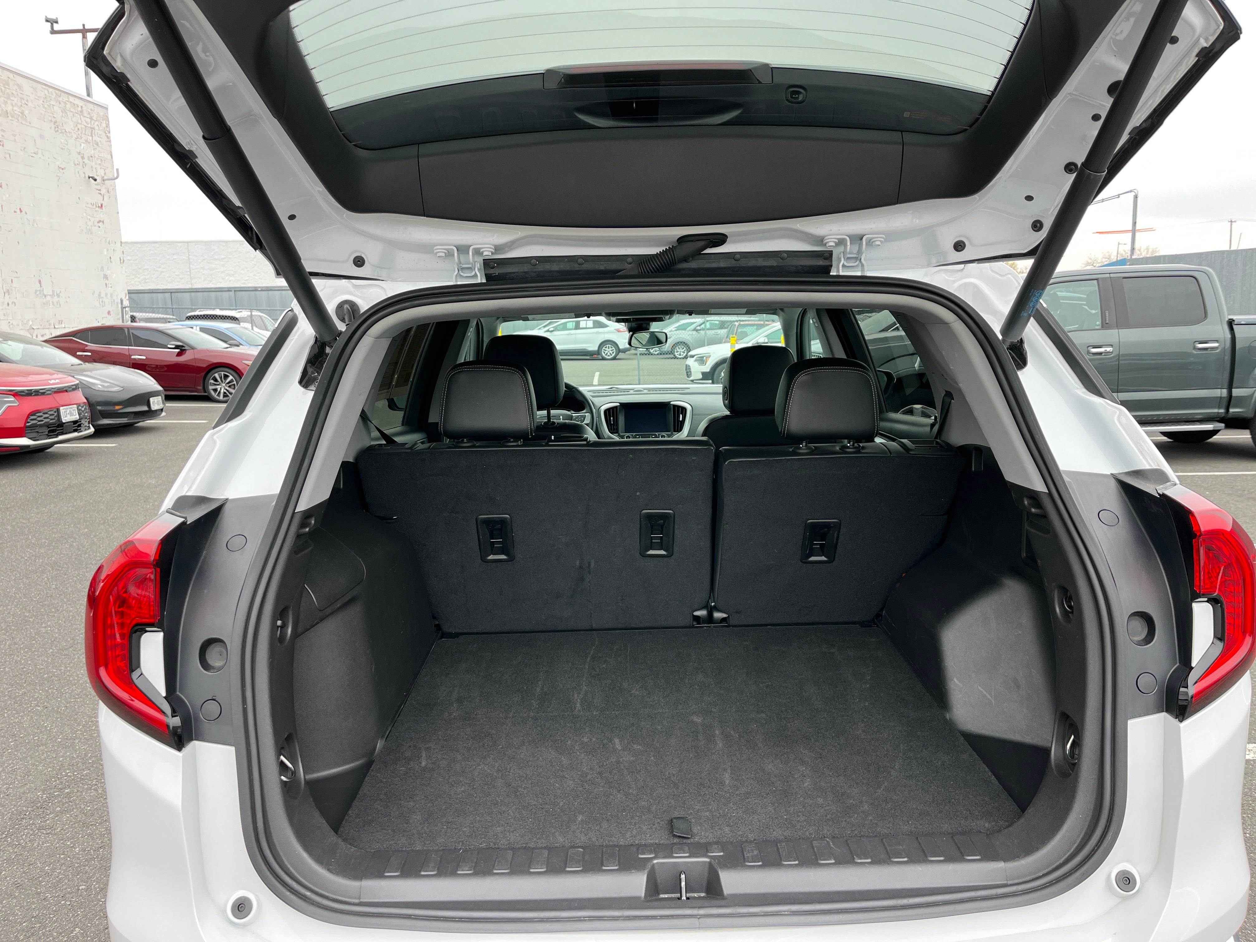 2024 GMC Terrain SLT 6