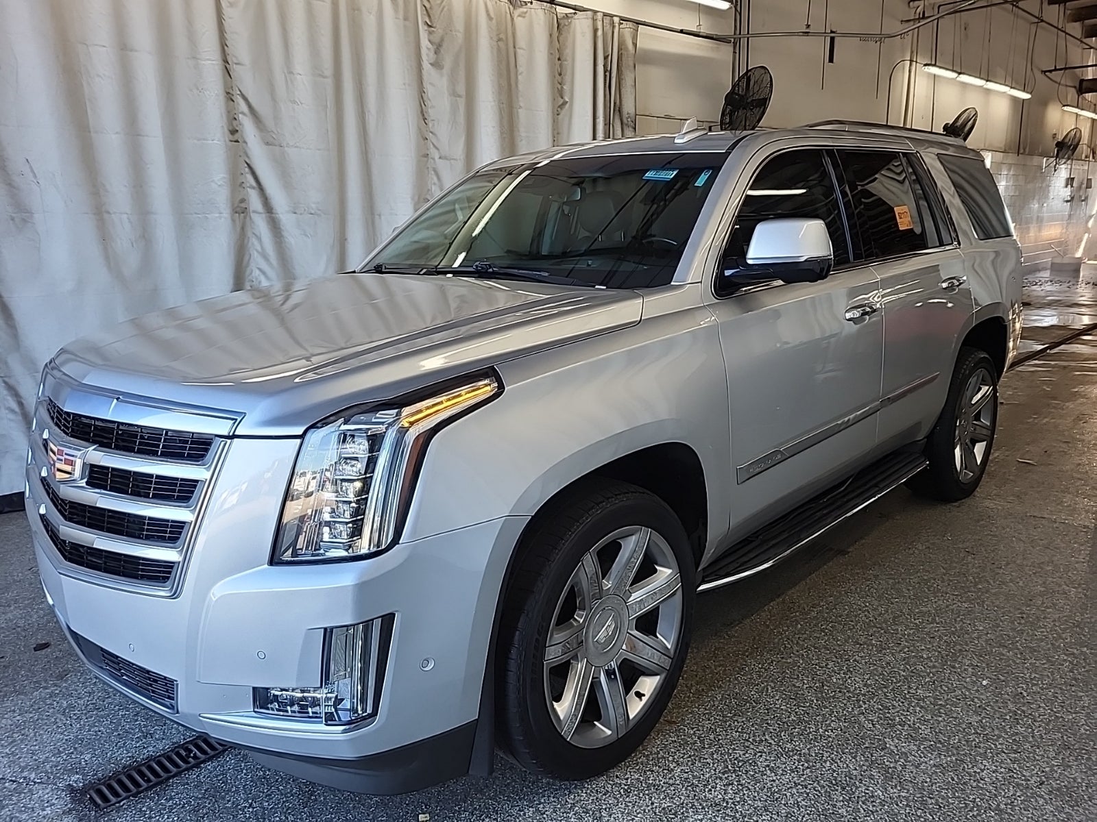 2019 Cadillac Escalade Luxury