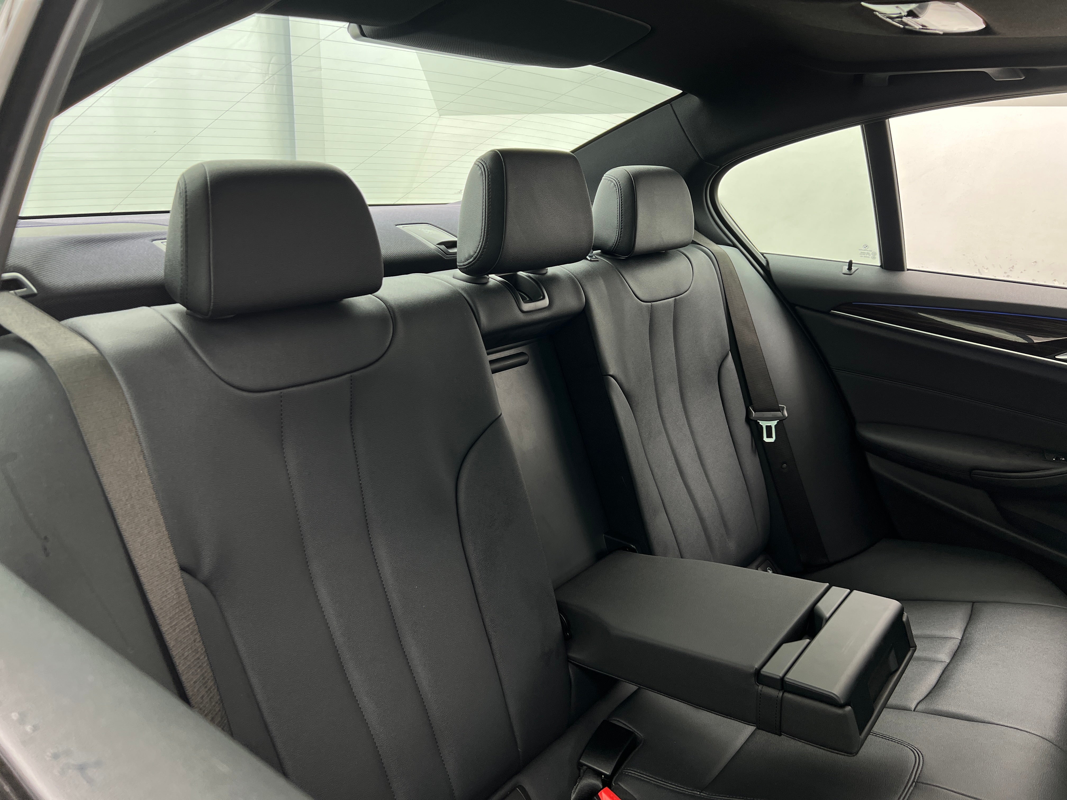 2018 BMW 5 Series 530e iPerformance 5