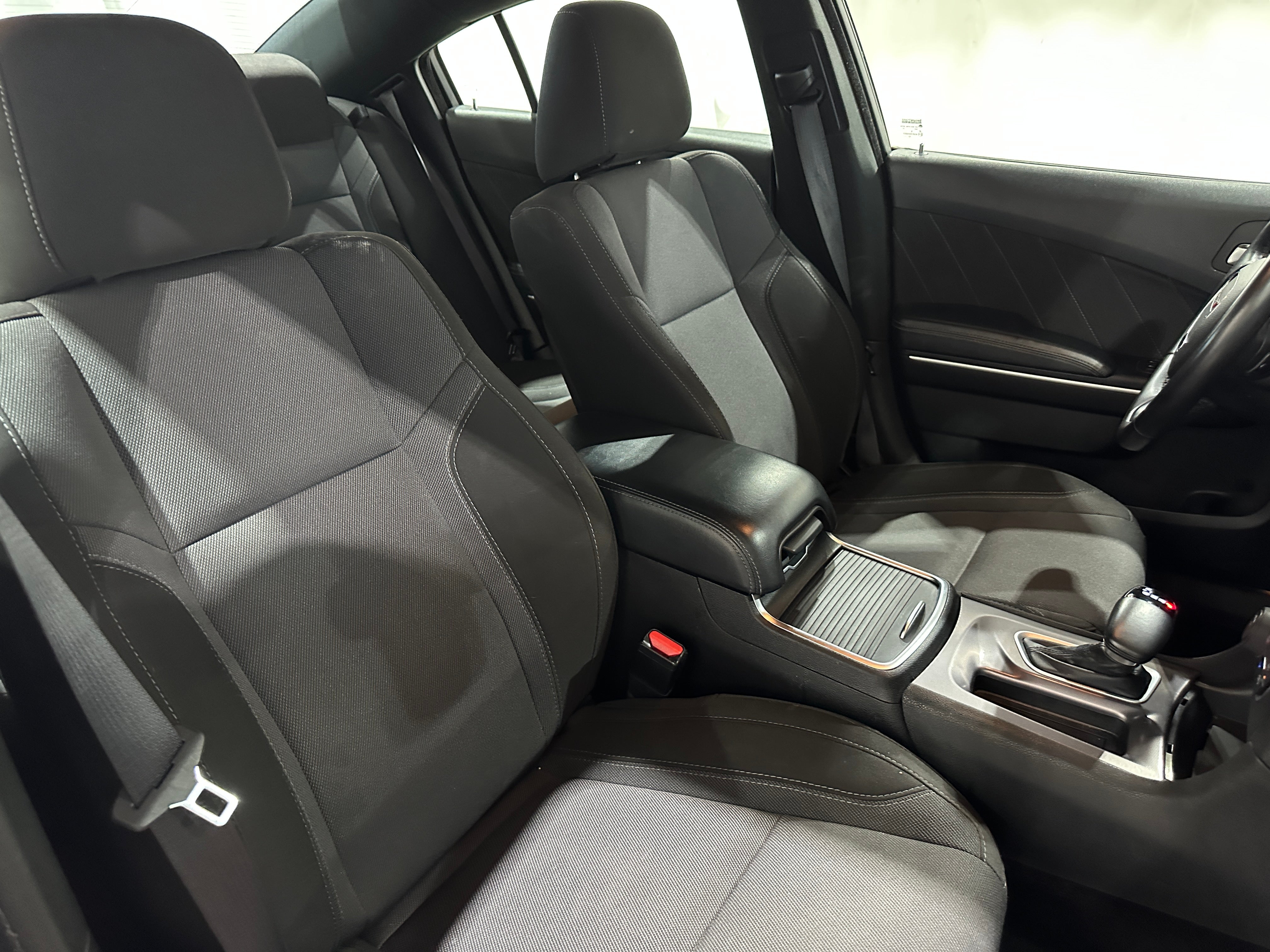 2022 Dodge Charger SXT 2