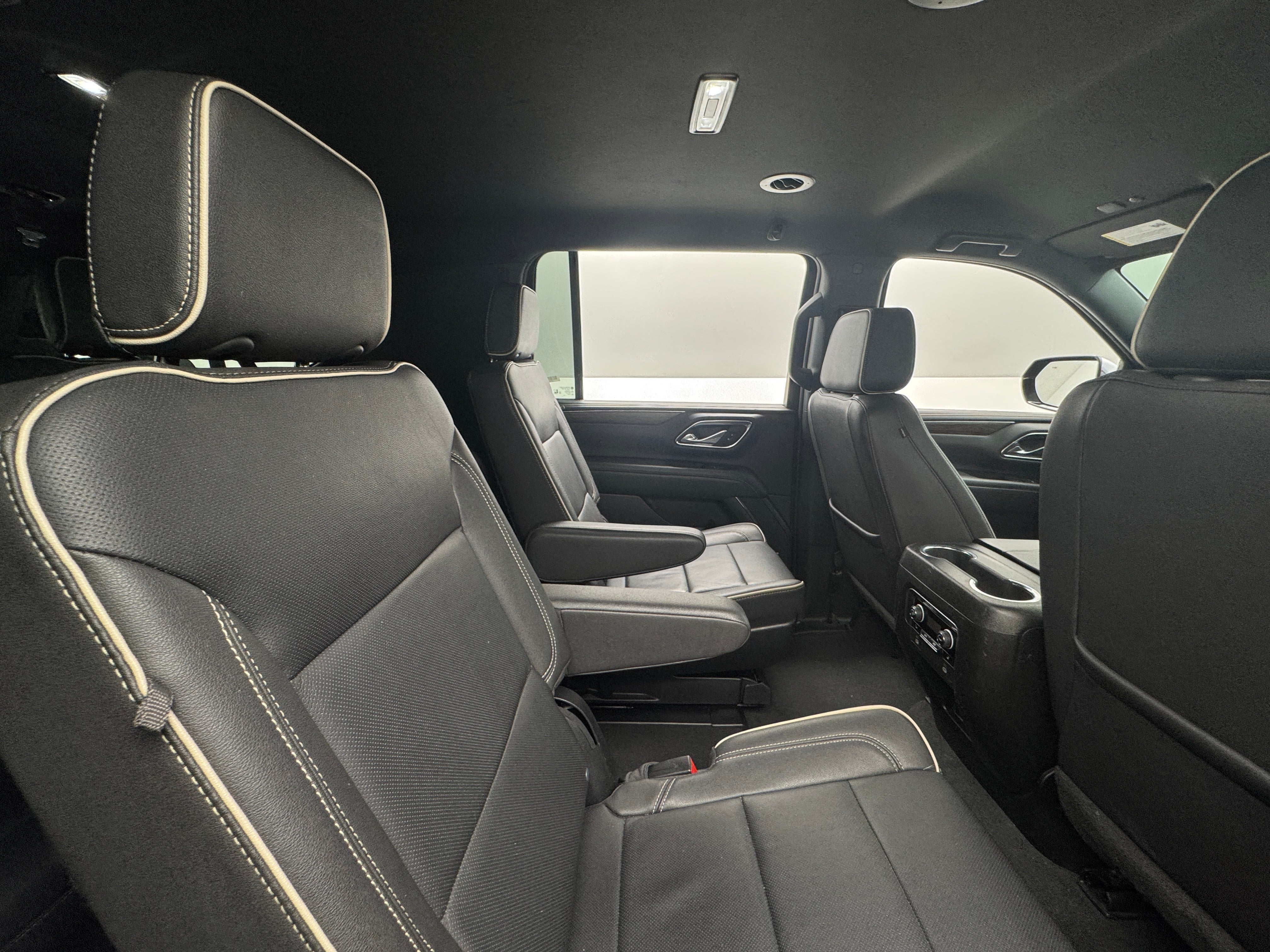 2023 Chevrolet Suburban Premier 6