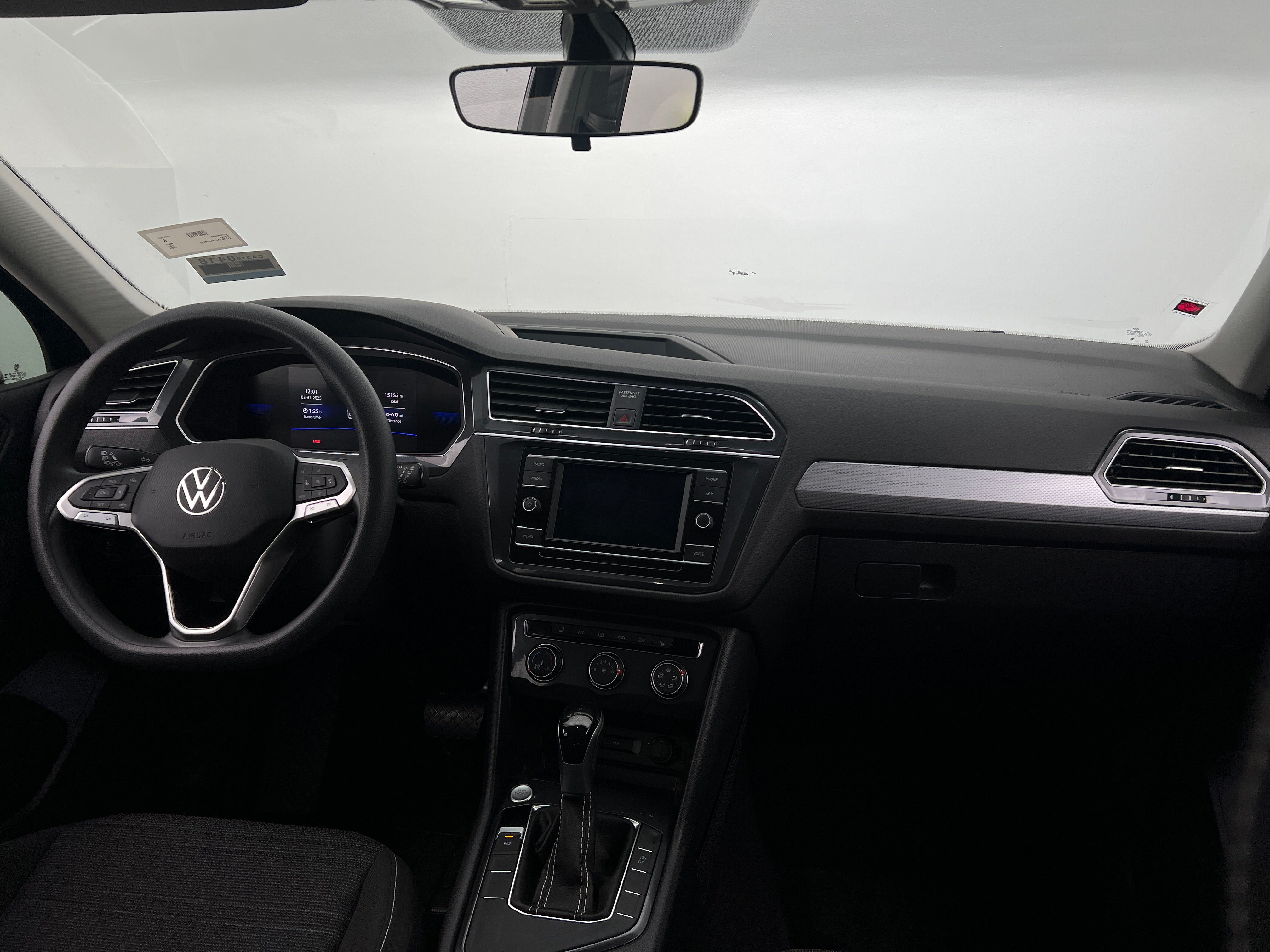 2023 Volkswagen Tiguan S 3
