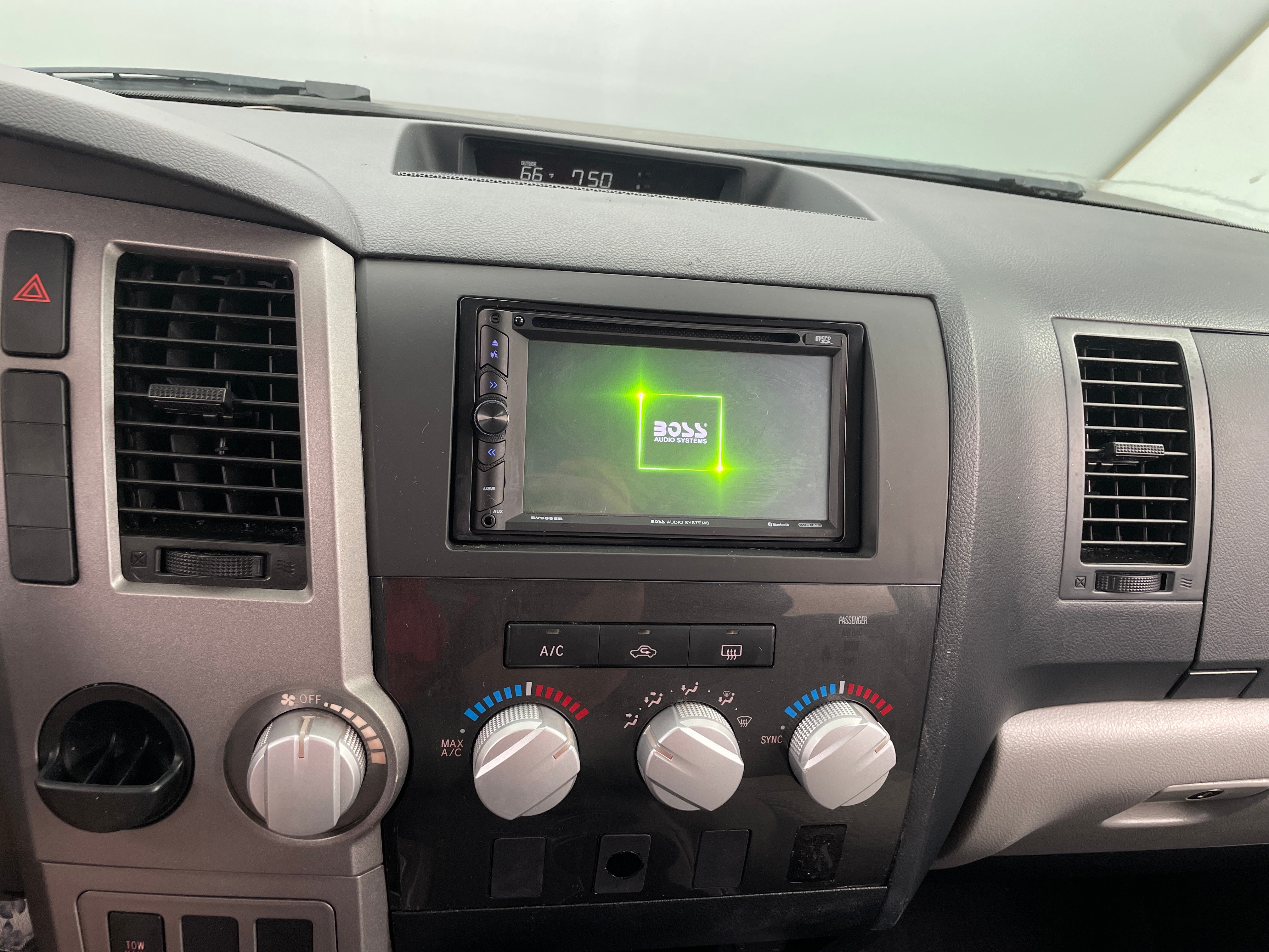 2012 Toyota Tundra  4
