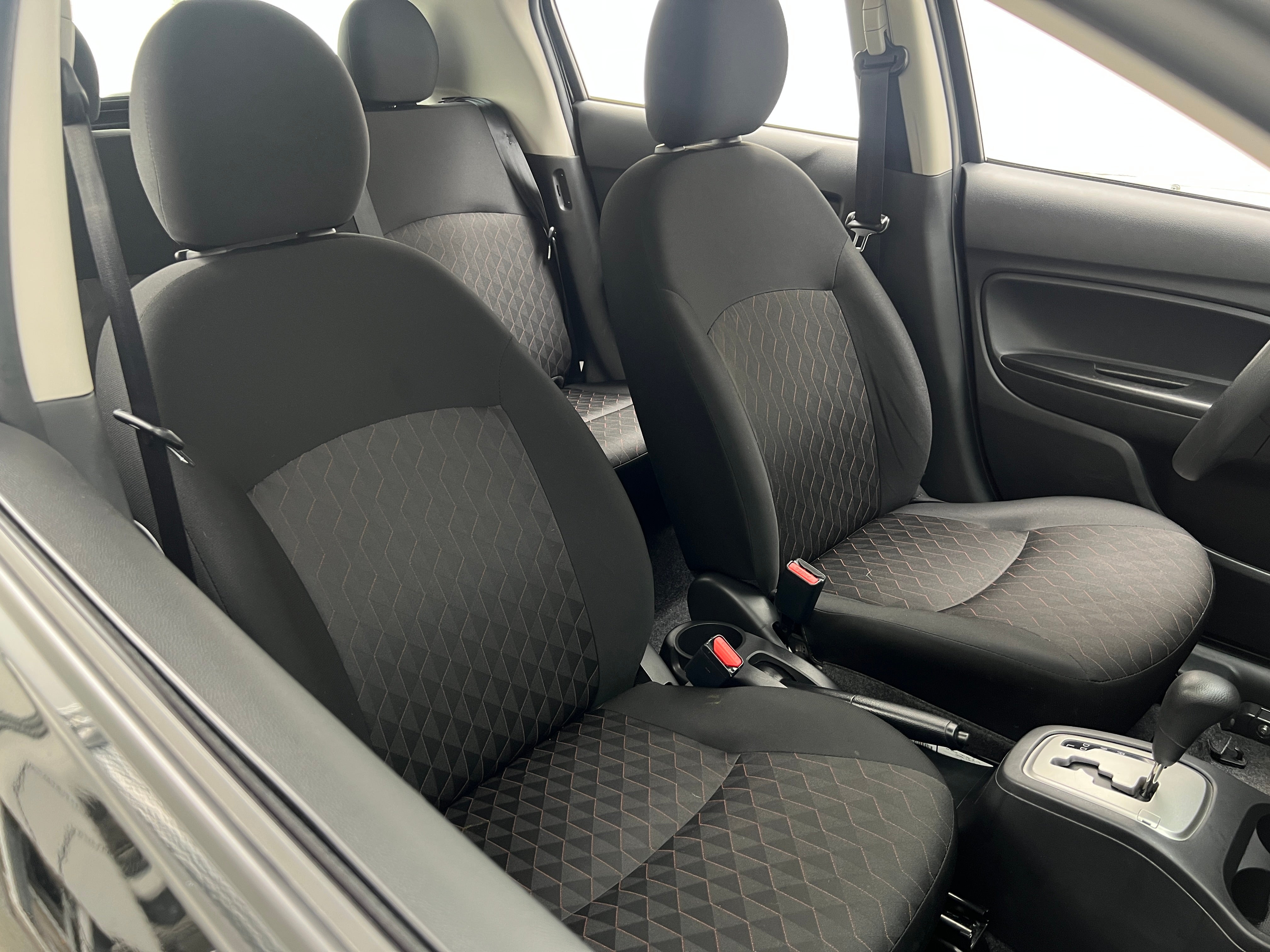 2022 Mitsubishi Mirage ES 2