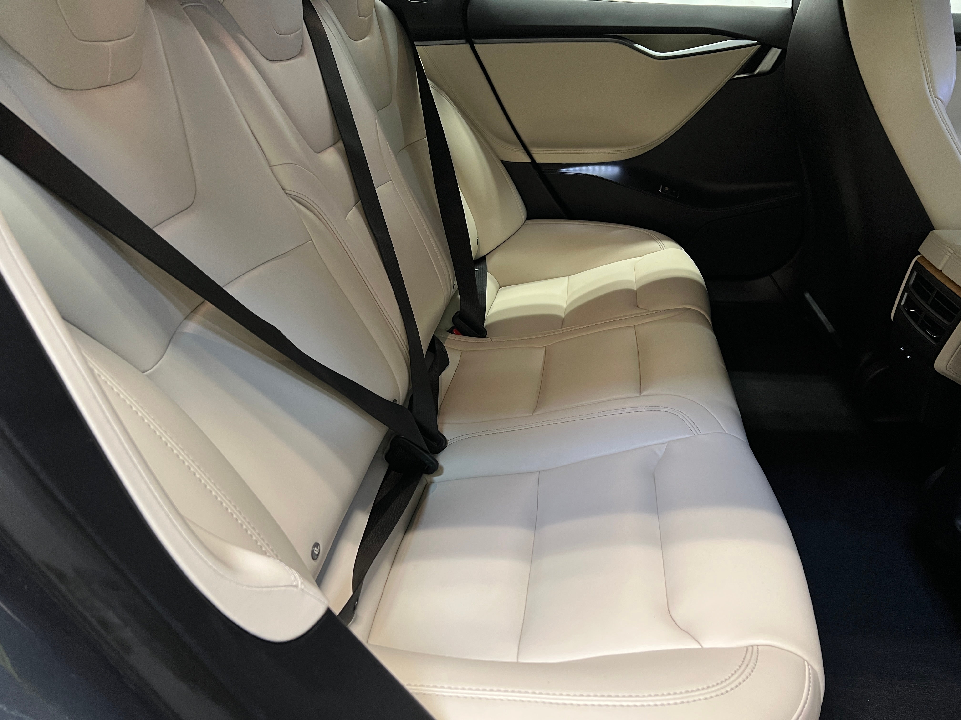 2020 Tesla Model S Long Range 6