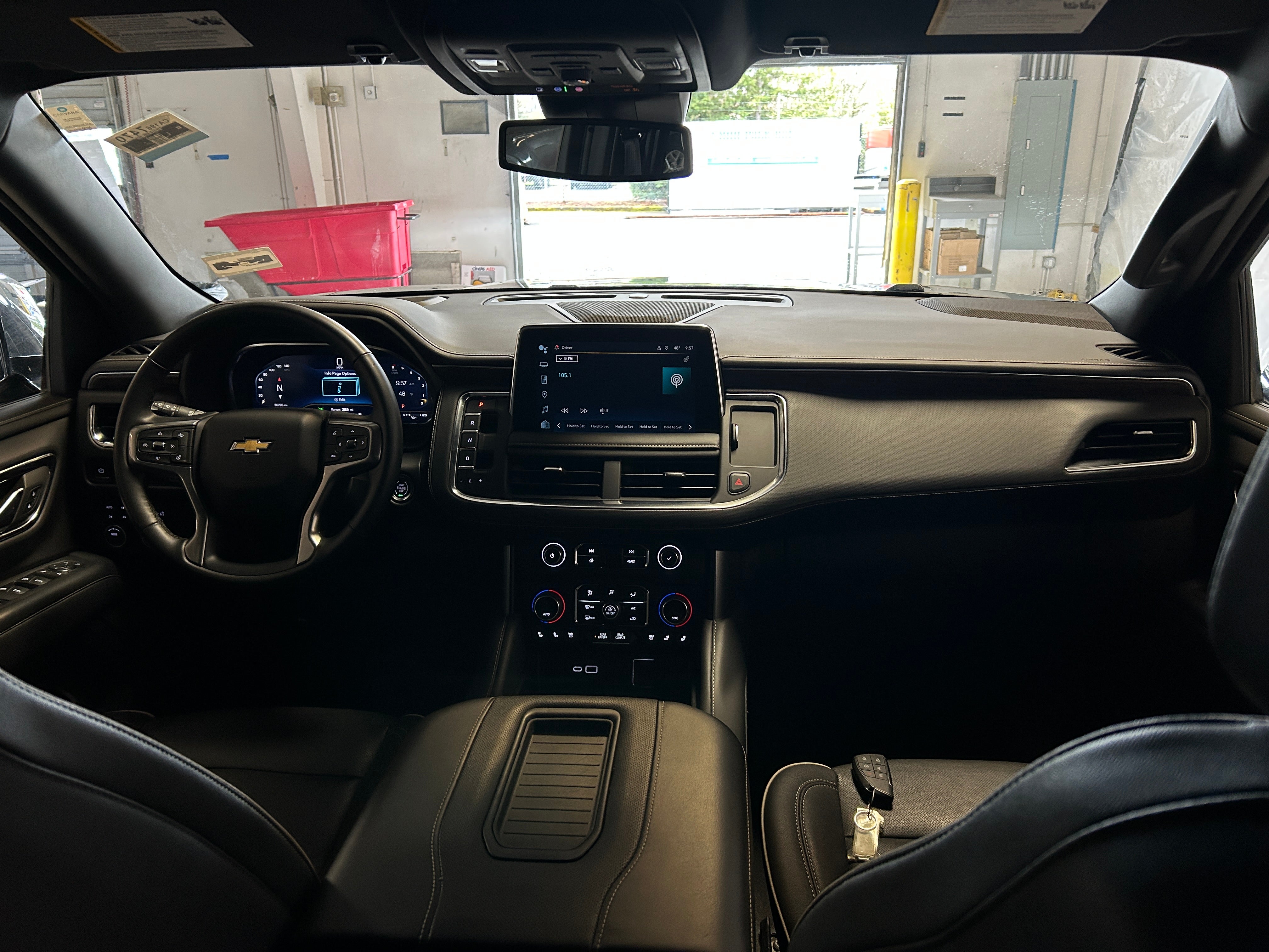 2023 Chevrolet Suburban Premier 2