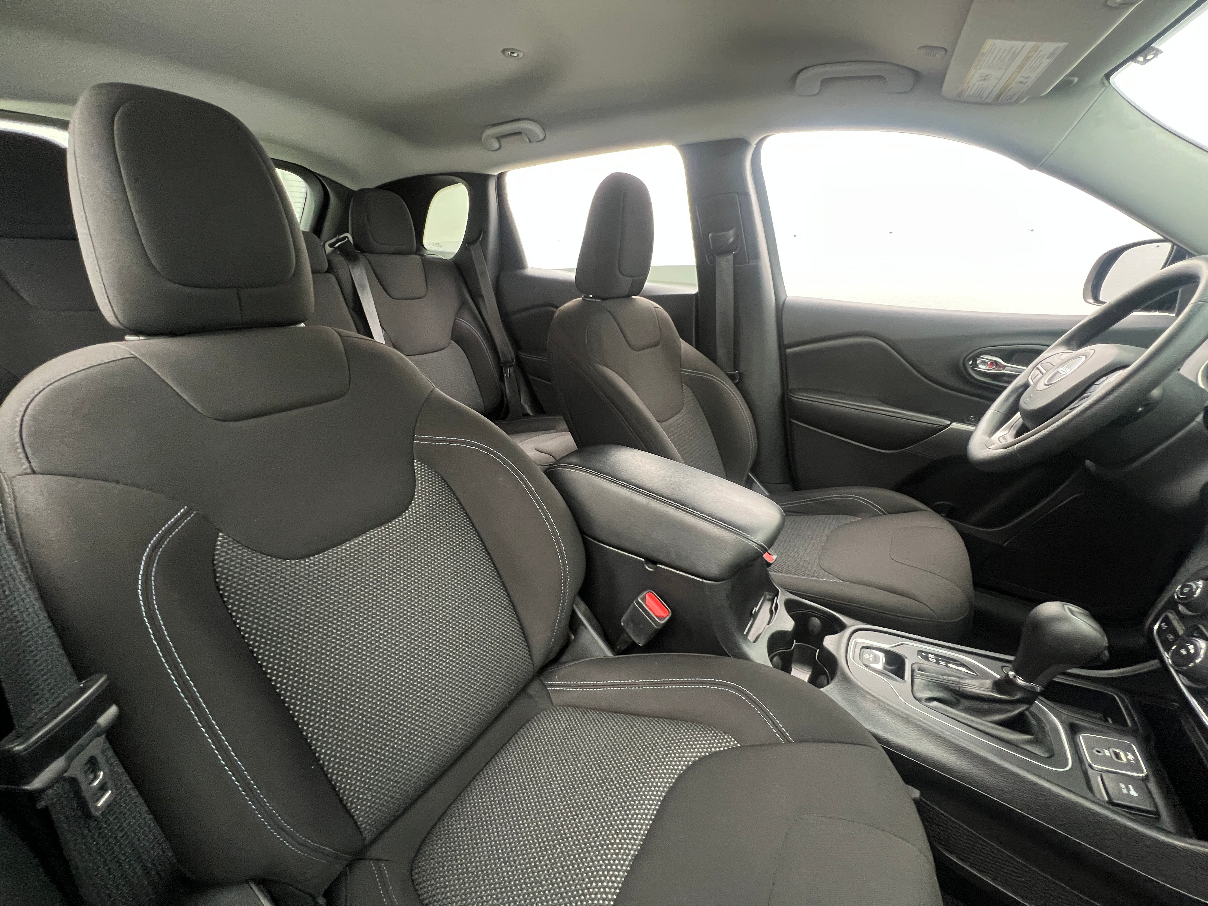 2020 Jeep Cherokee Latitude 2