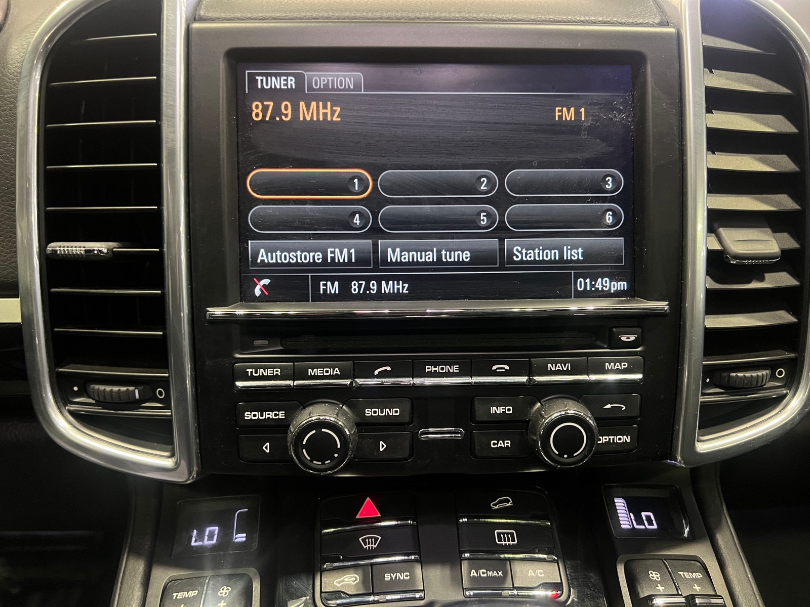 Thumbnail: 2016 Porsche Cayenne - 3