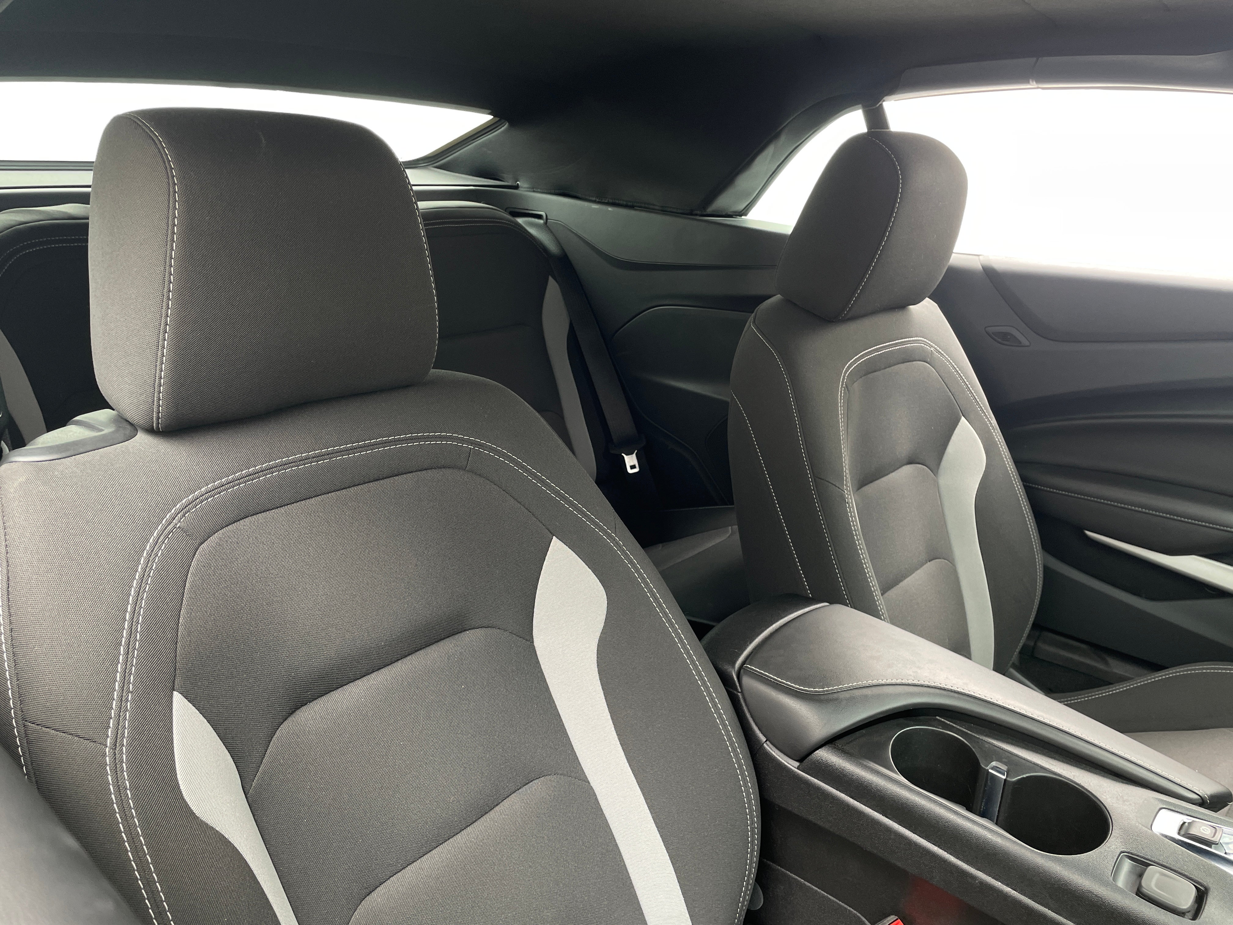 2022 Chevrolet Camaro LT 2
