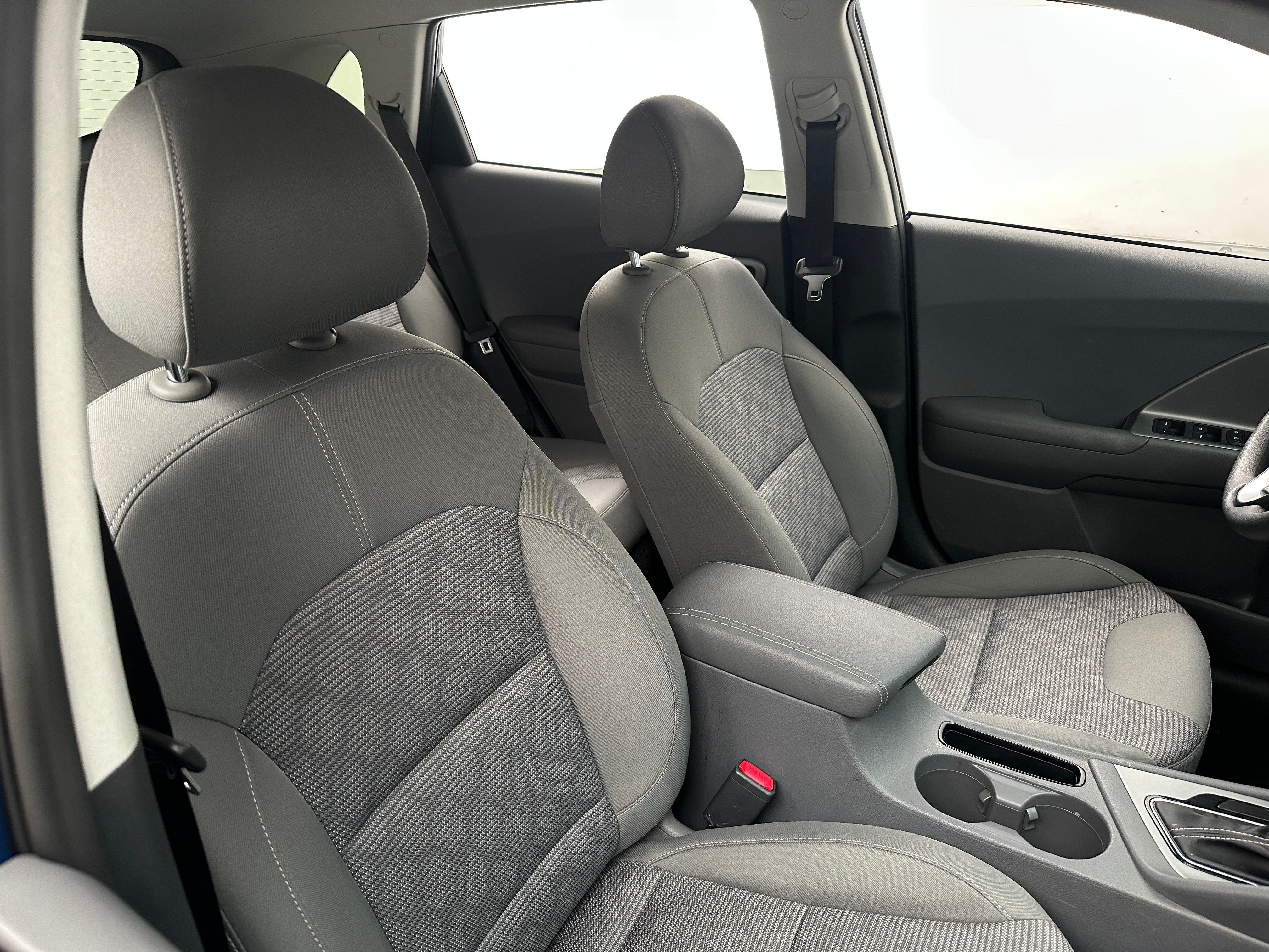 2020 Kia Niro LX 2