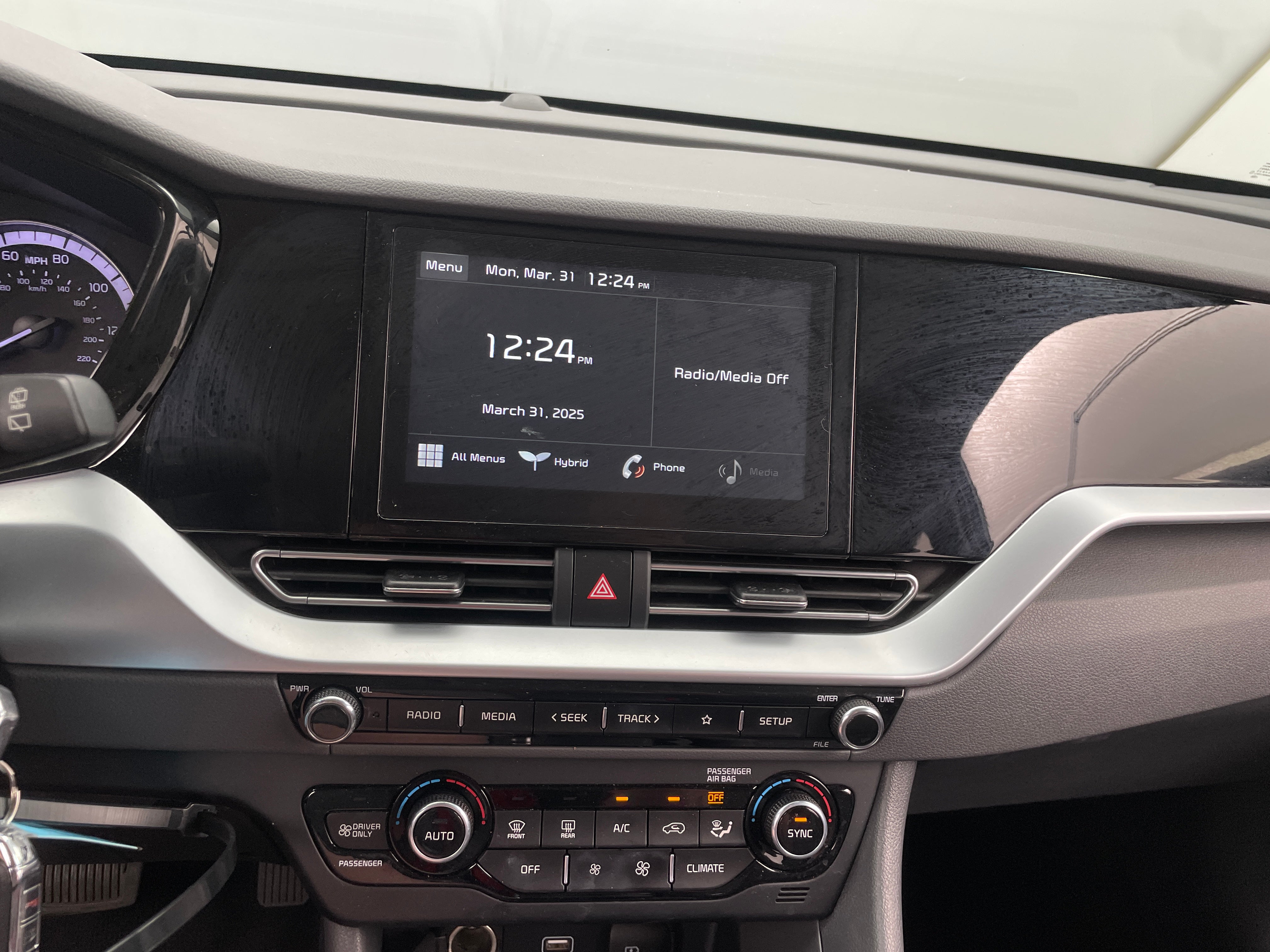 2020 Kia Niro LX 4