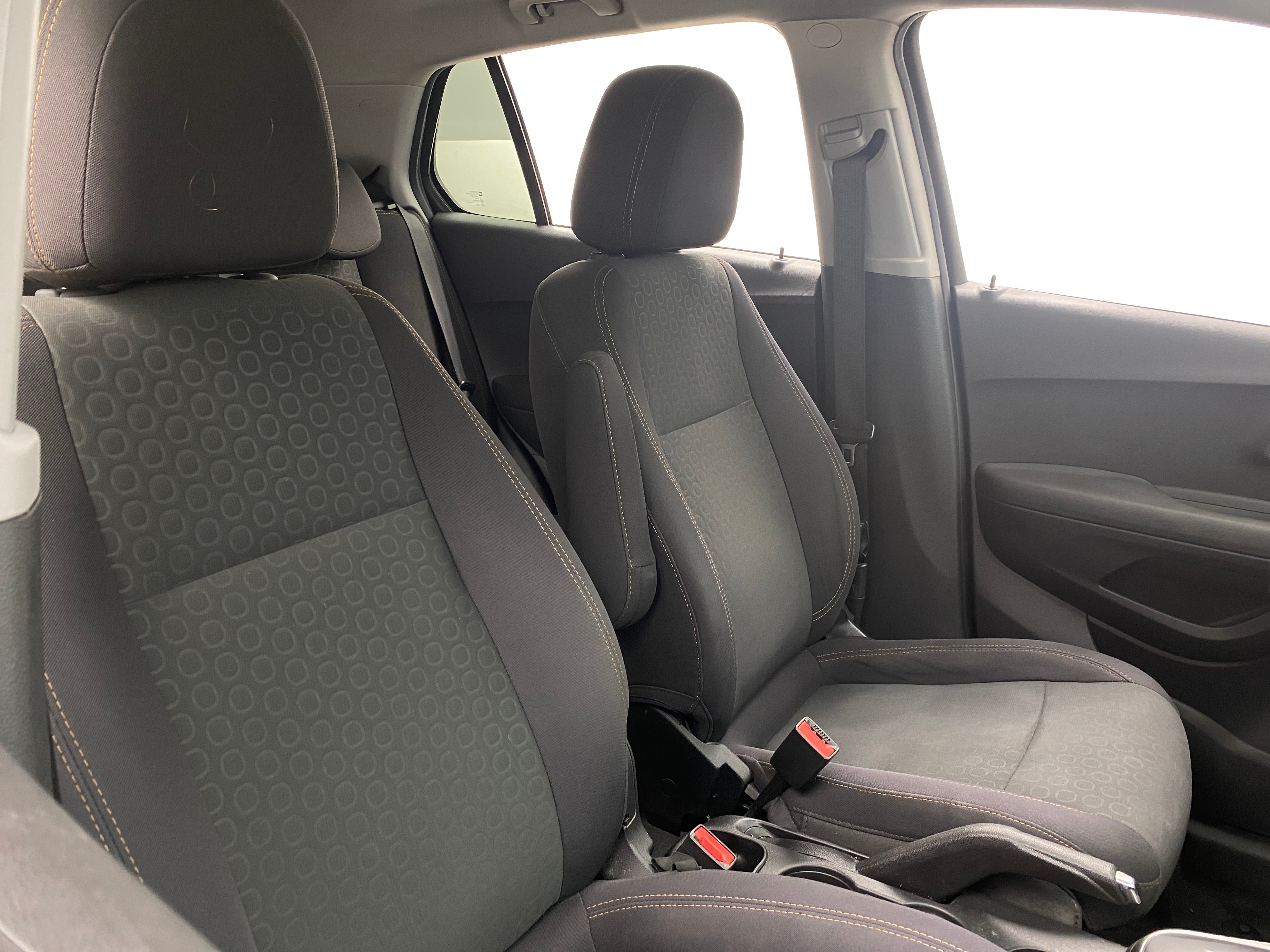 2020 Chevrolet Trax LS 2