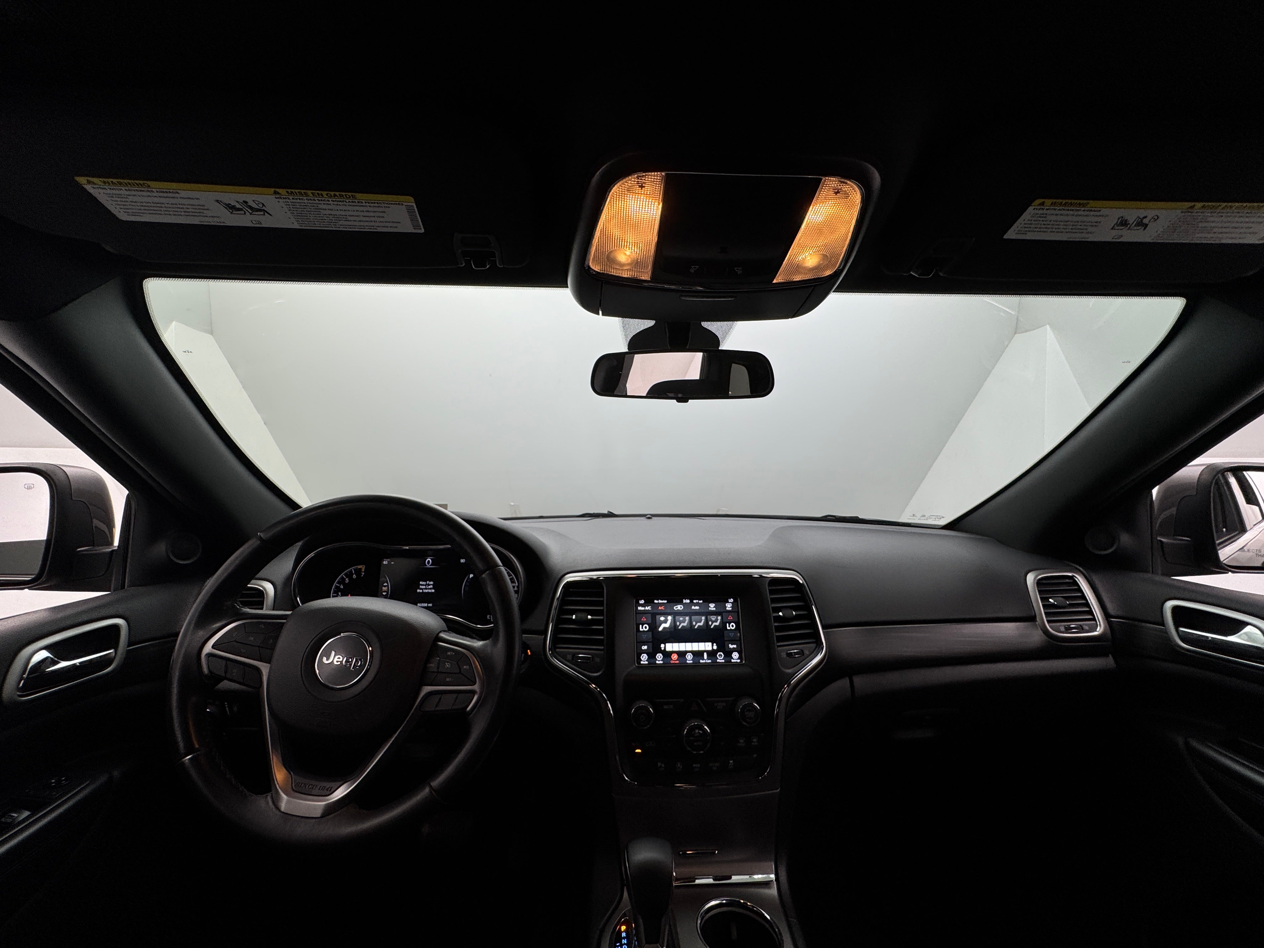 2019 Jeep Grand Cherokee Laredo 3
