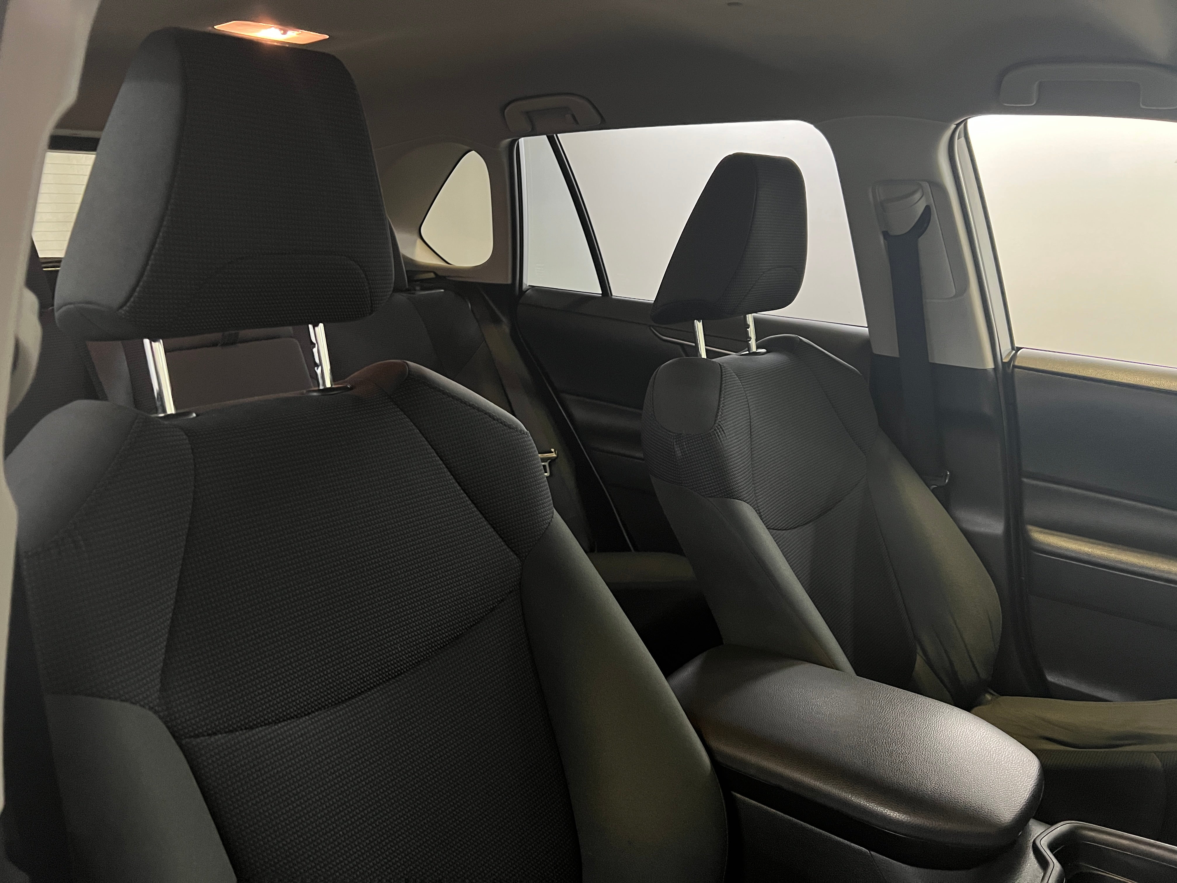 2021 Toyota RAV4 LE 2