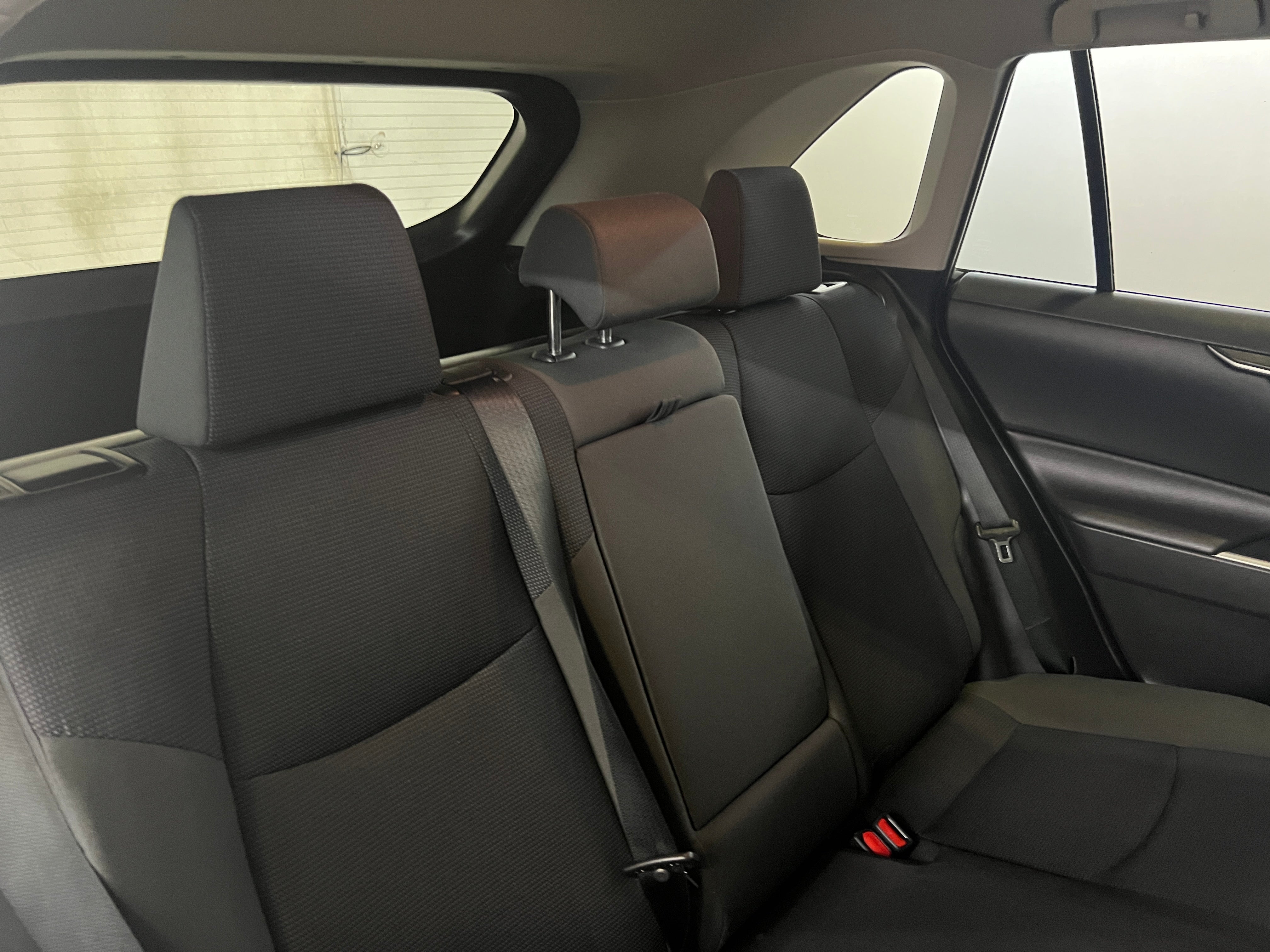 2021 Toyota RAV4 LE 6