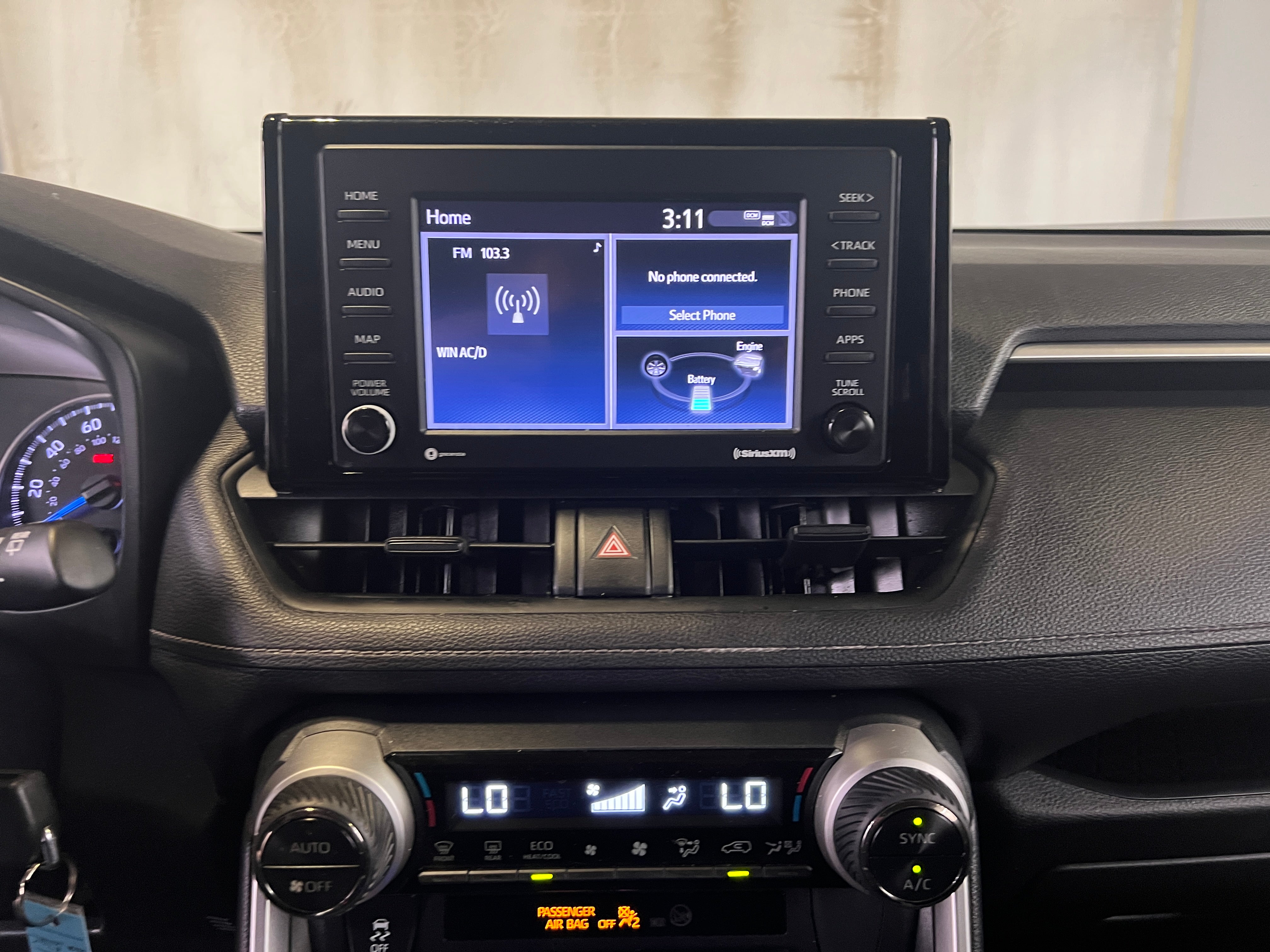 2021 Toyota RAV4 LE 4