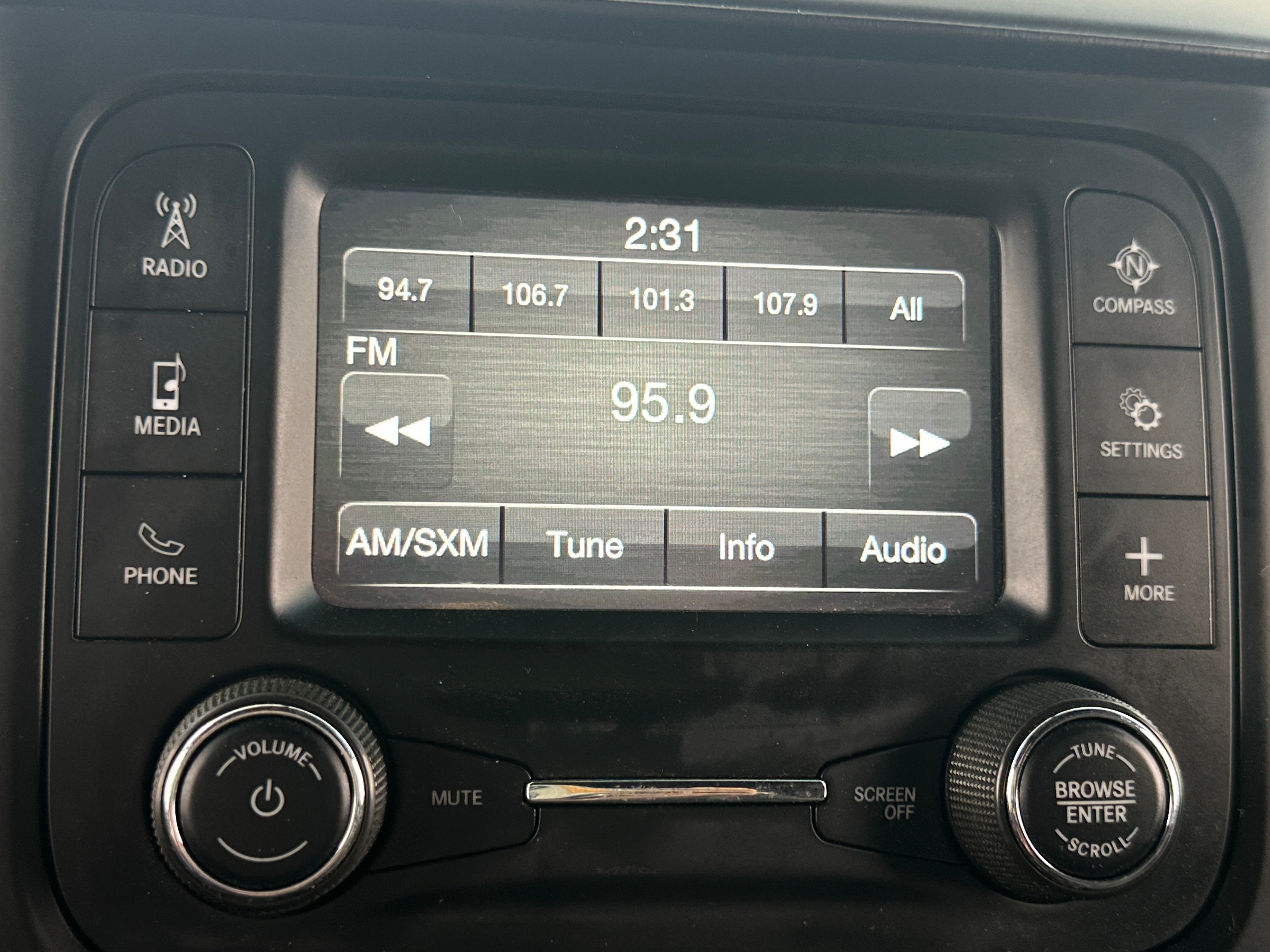 2022 RAM 2500 Tradesman 4