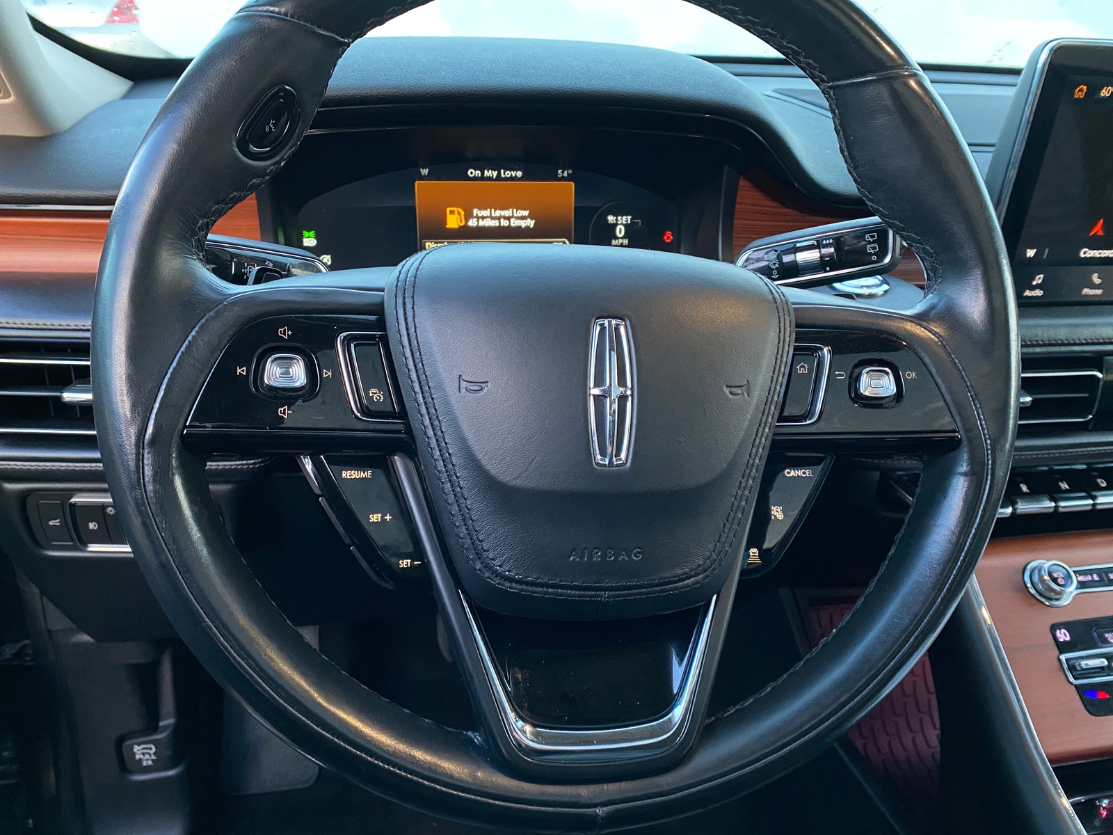 Thumbnail: 2020 Lincoln Aviator - 4