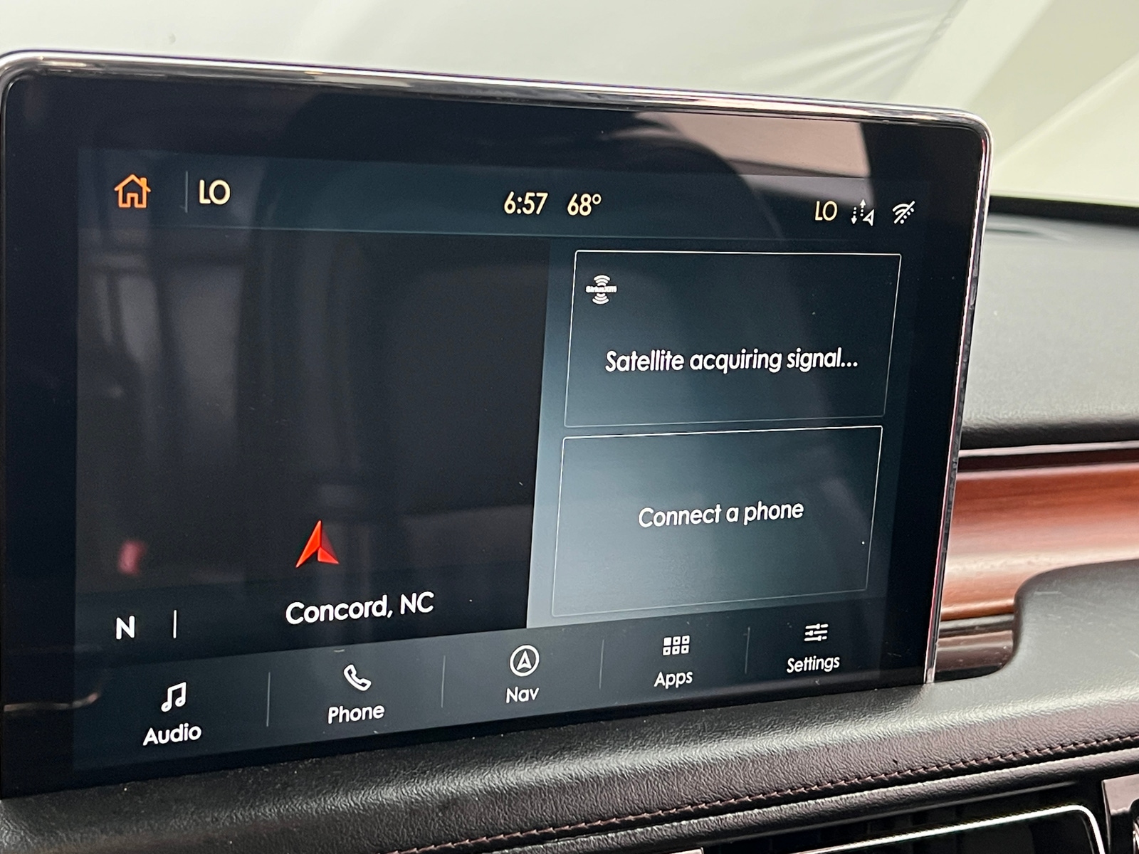 Thumbnail: 2020 Lincoln Aviator - 3