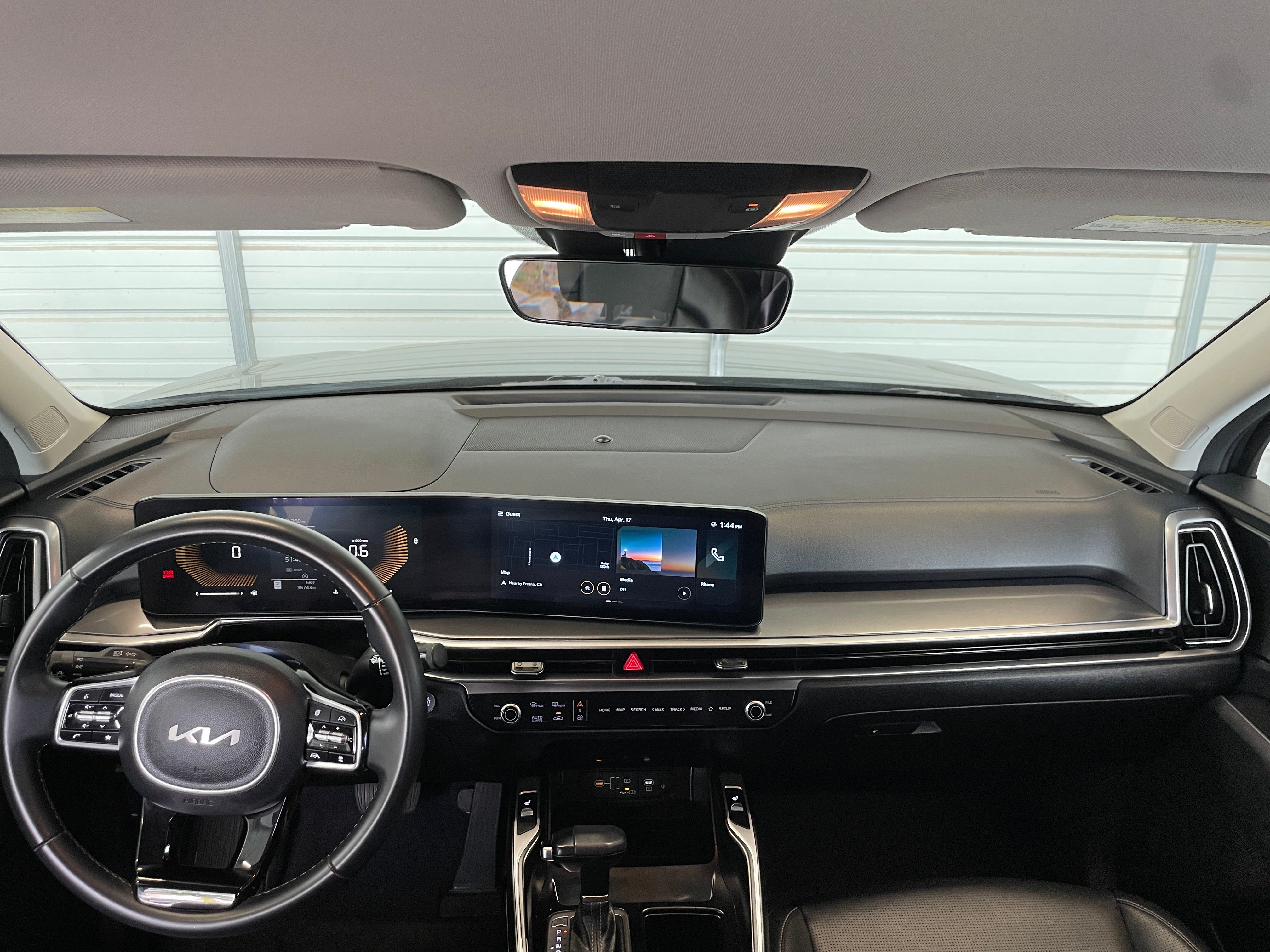 2024 Kia Sorento S 2