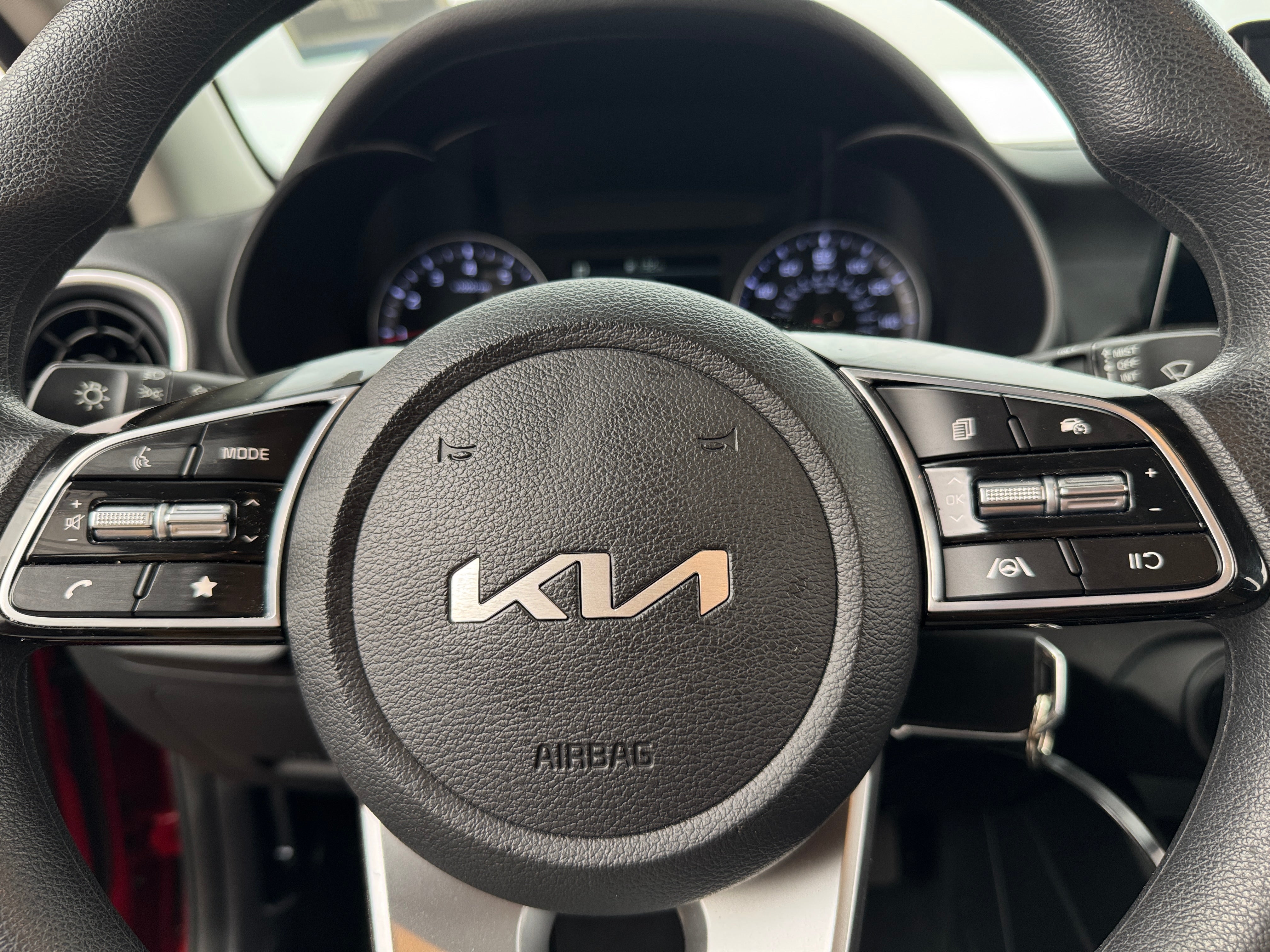 2023 Kia Forte LXS 5