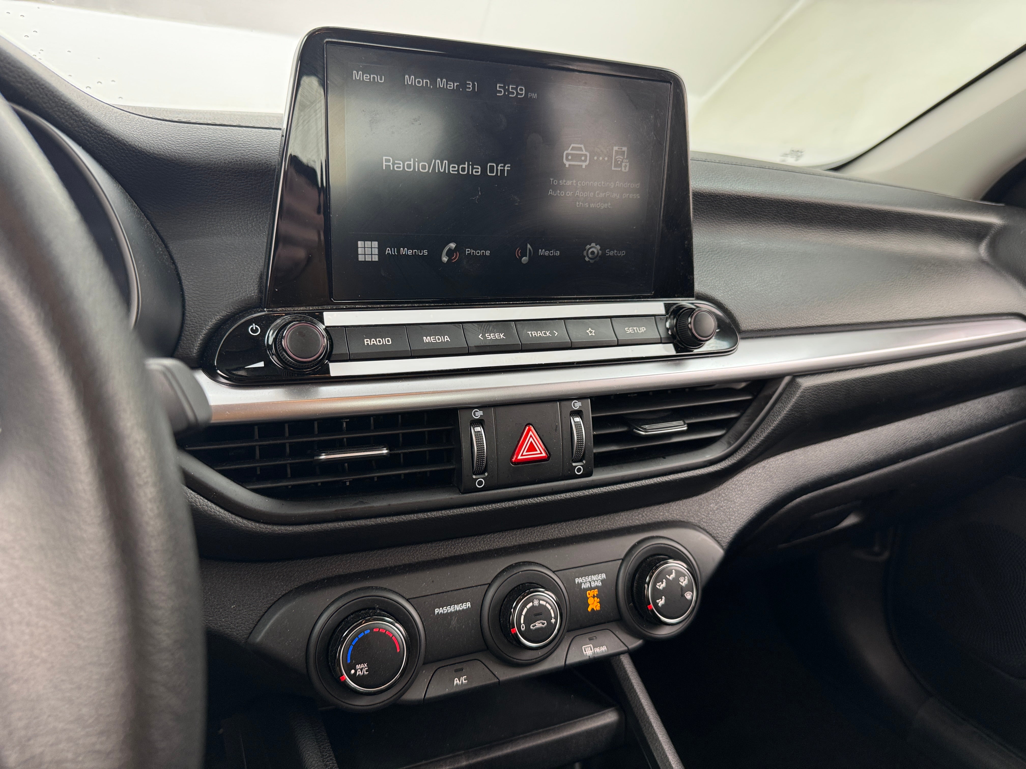 2023 Kia Forte LXS 4