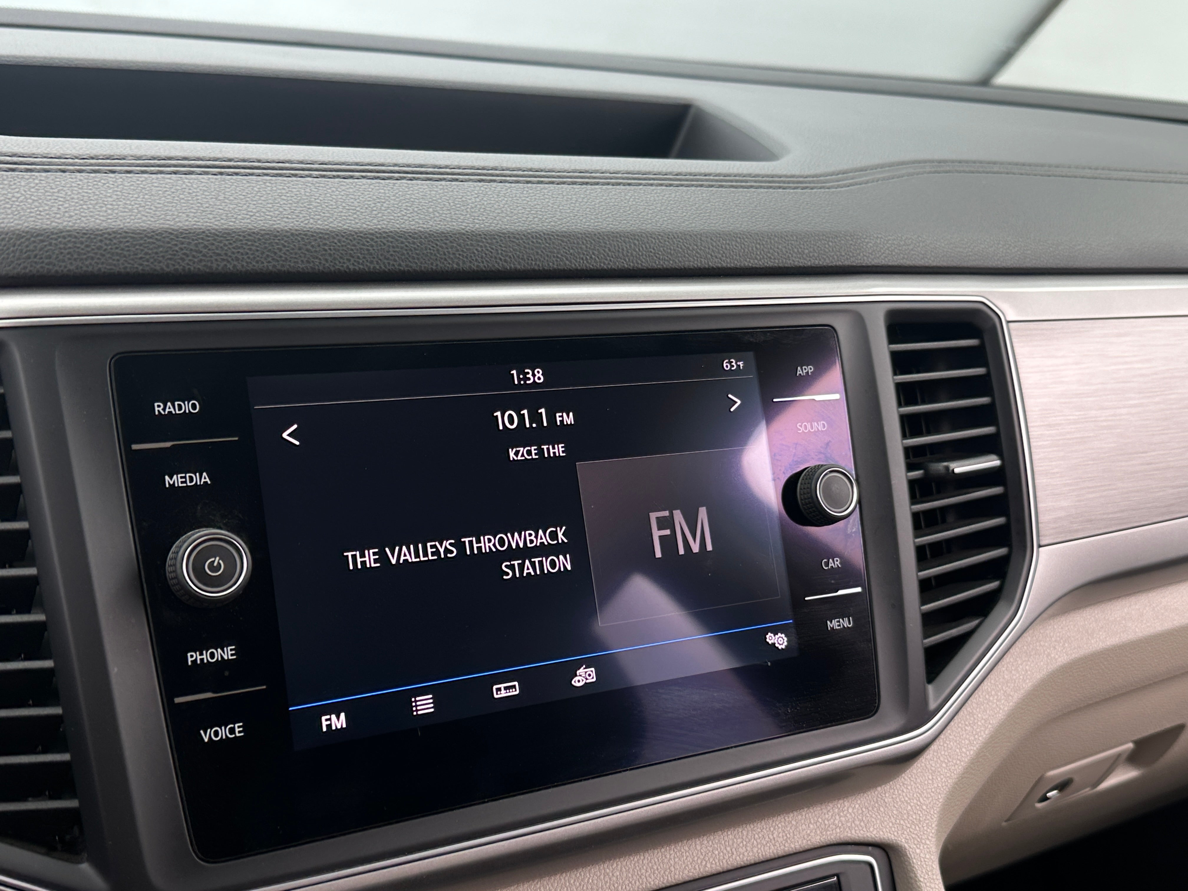 2019 Volkswagen Atlas SE 3