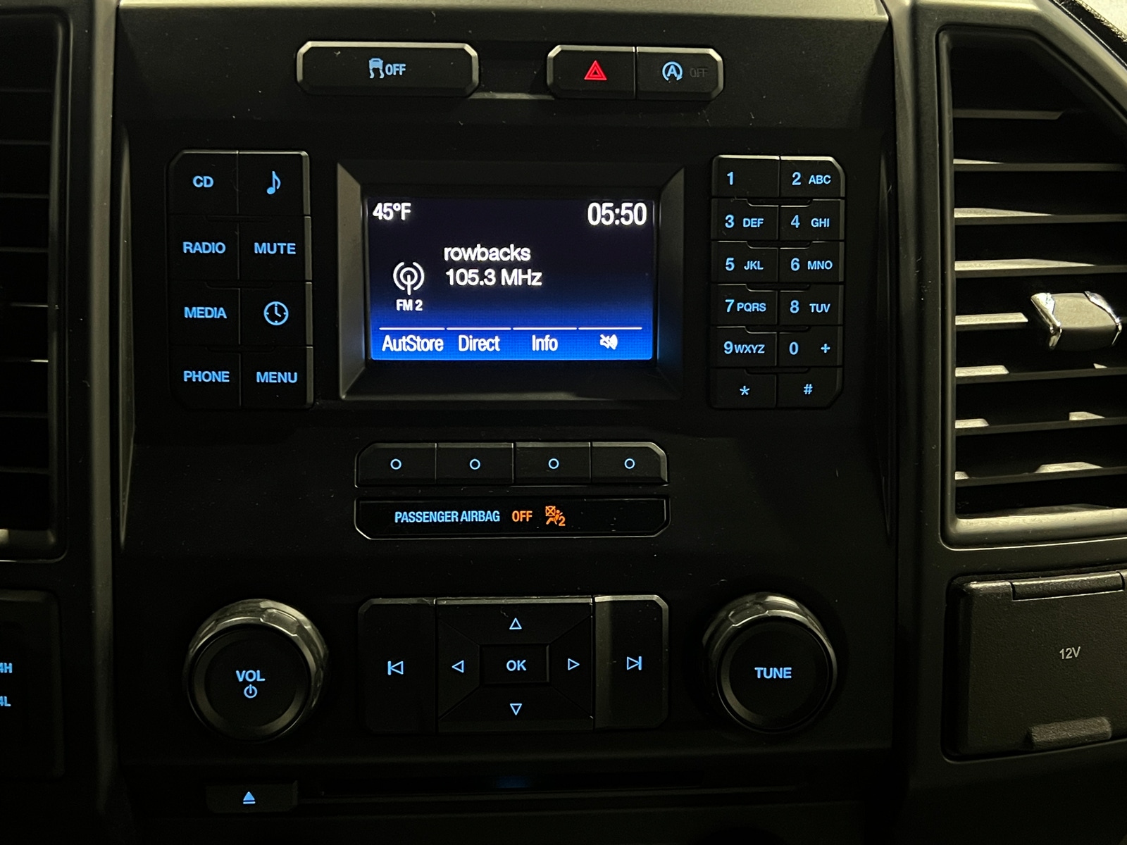 Thumbnail: 2016 Ford Econoline - 4