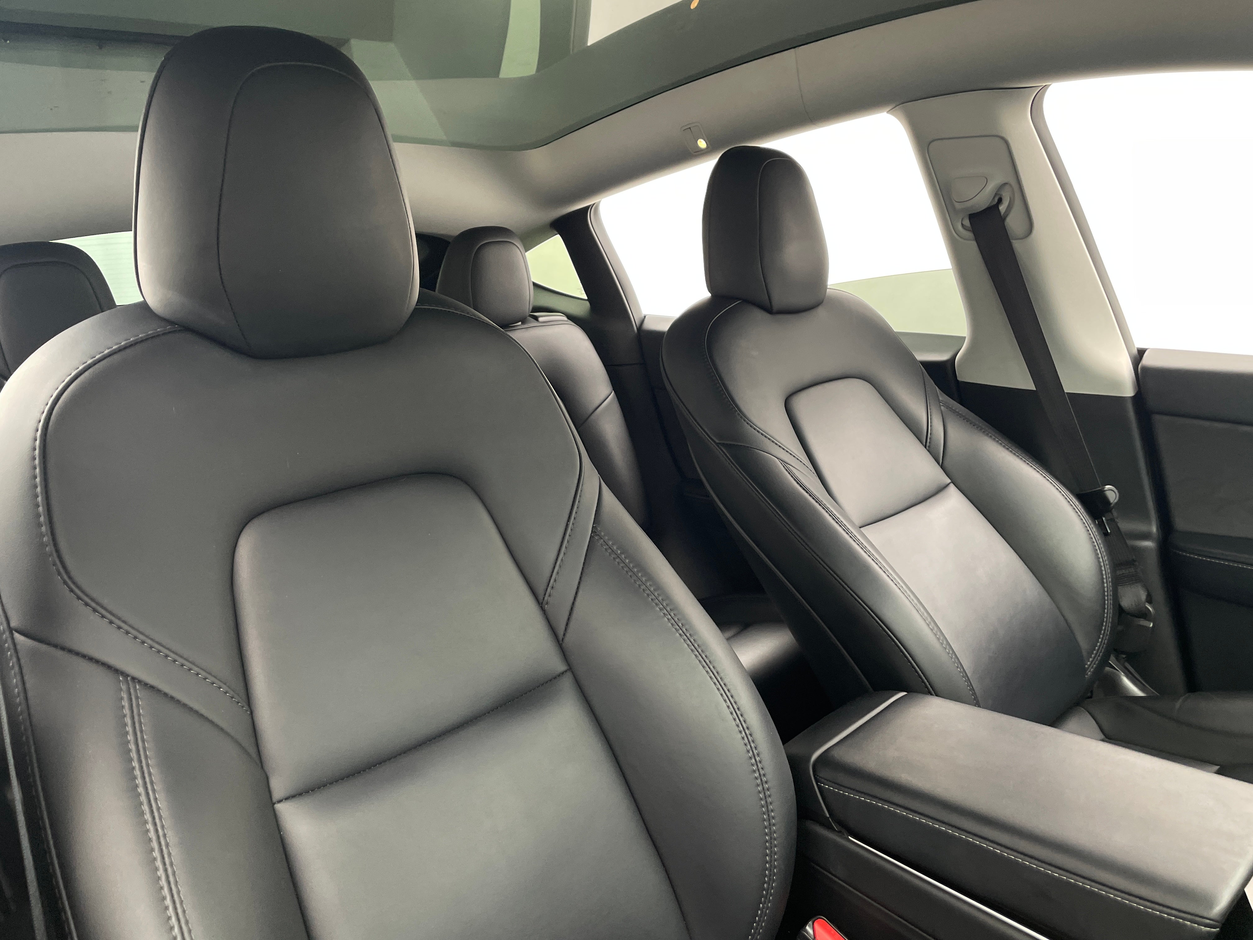 2021 Tesla Model Y Standard Range 2