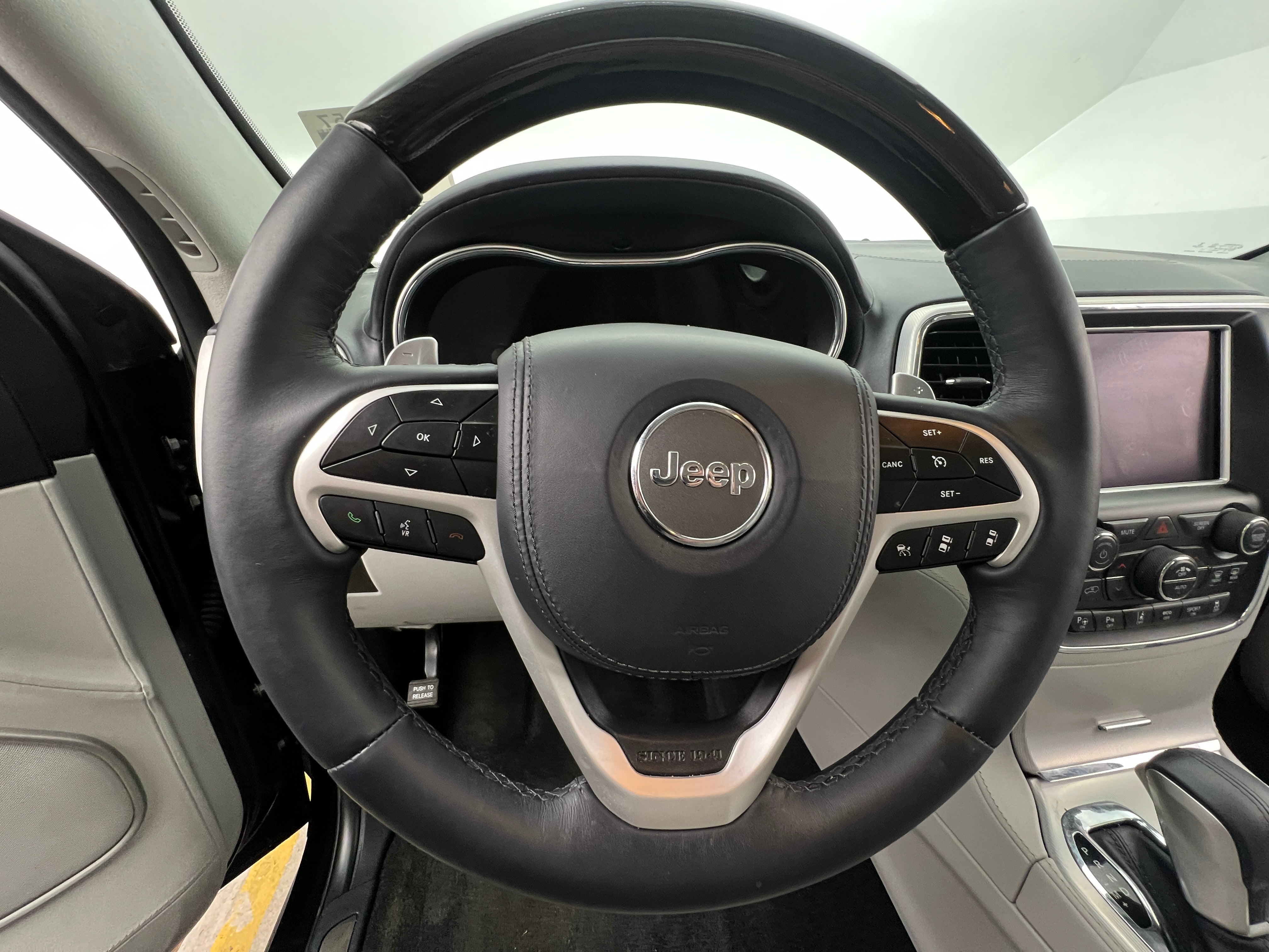 2018 Jeep Grand Cherokee Summit 4