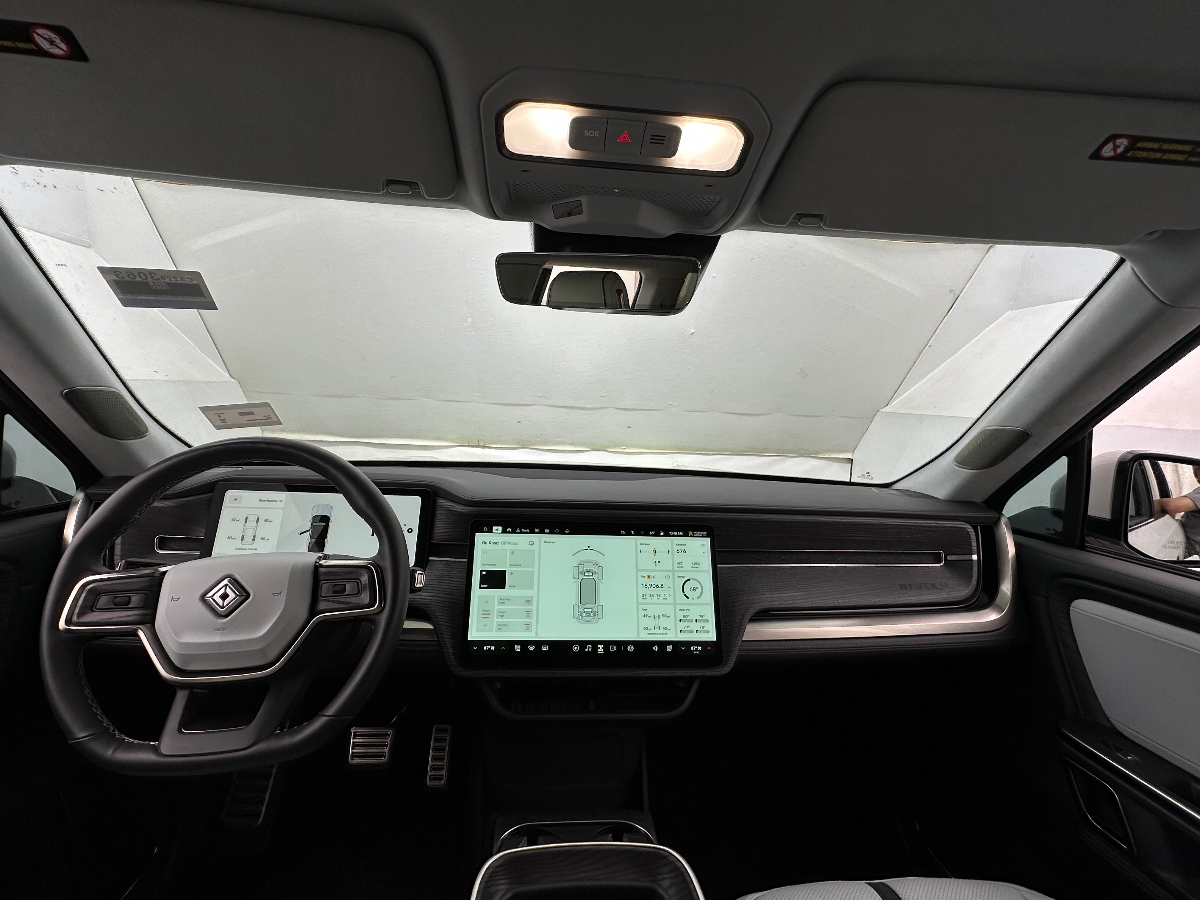 2023 Rivian R1S Adventure 2