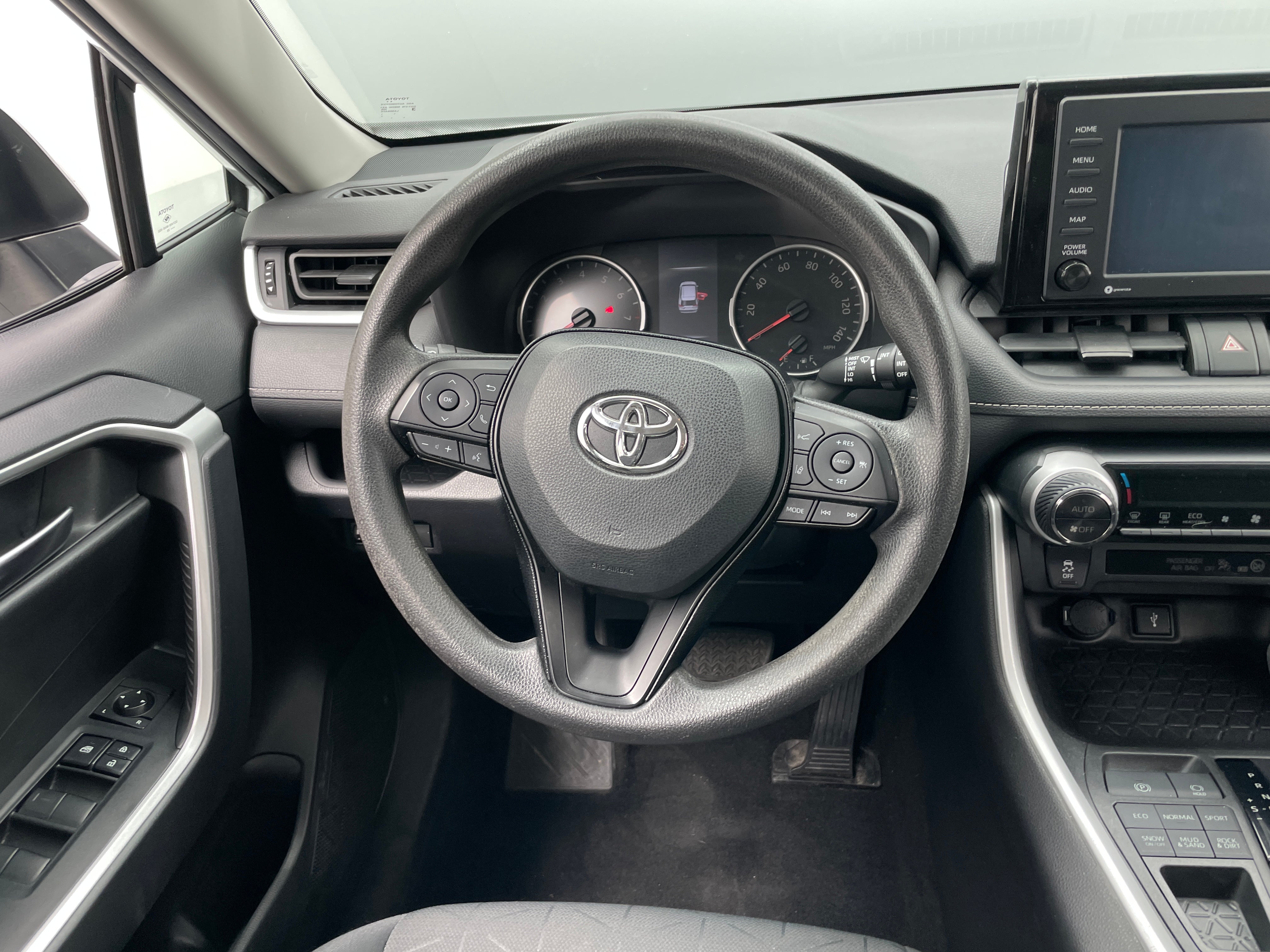 2021 Toyota RAV4 XLE 5