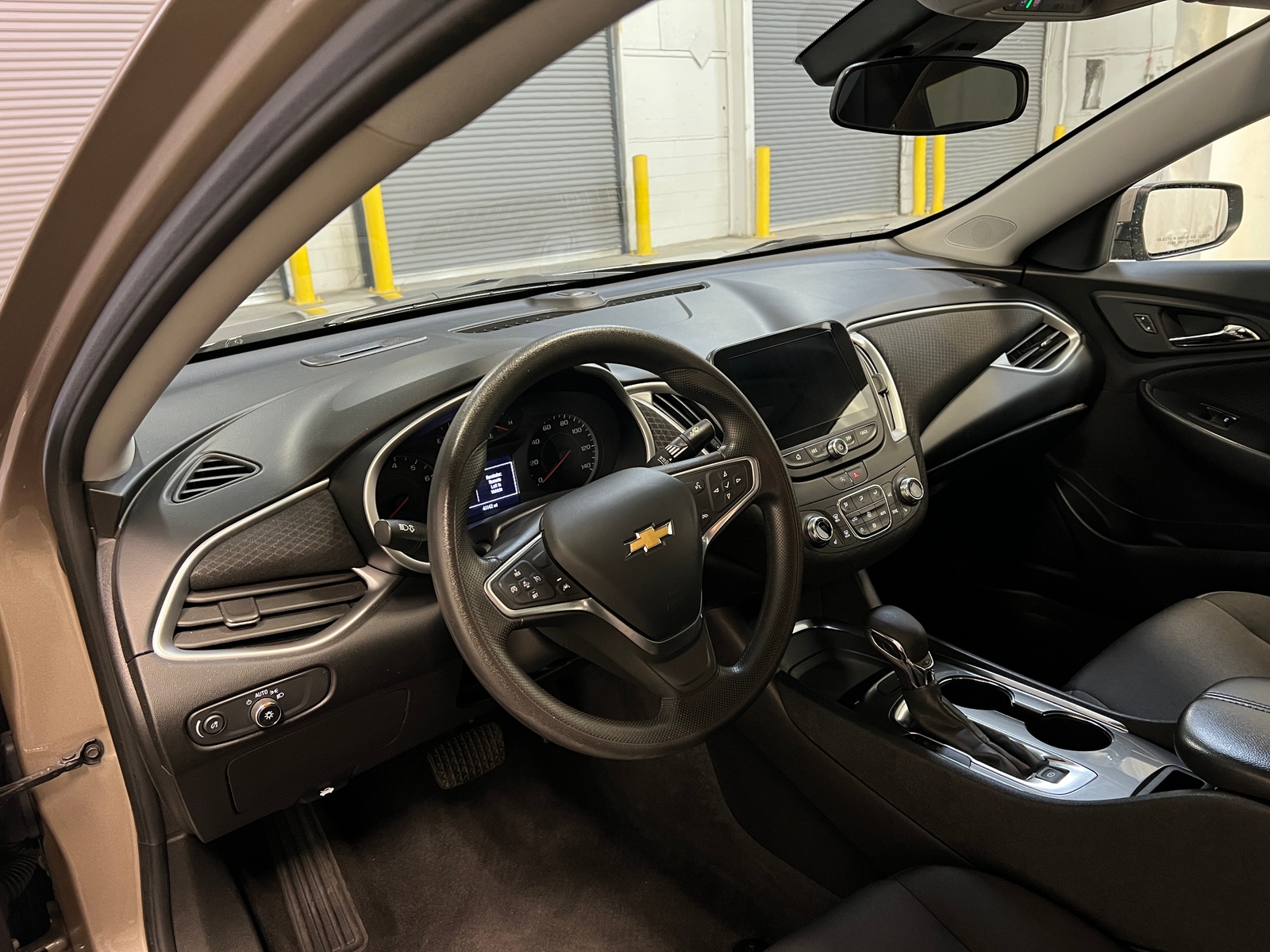 Thumbnail: 2023 Chevrolet Malibu - 3