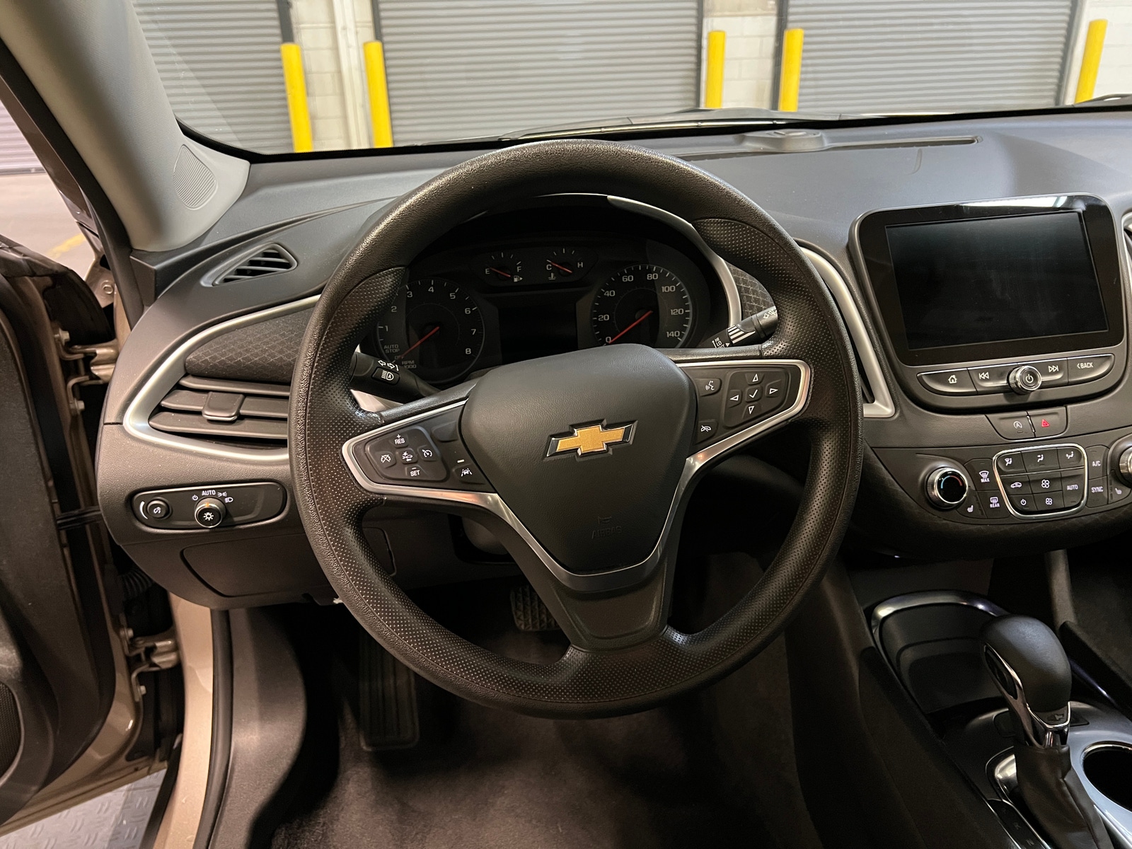 Thumbnail: 2023 Chevrolet Malibu - 5