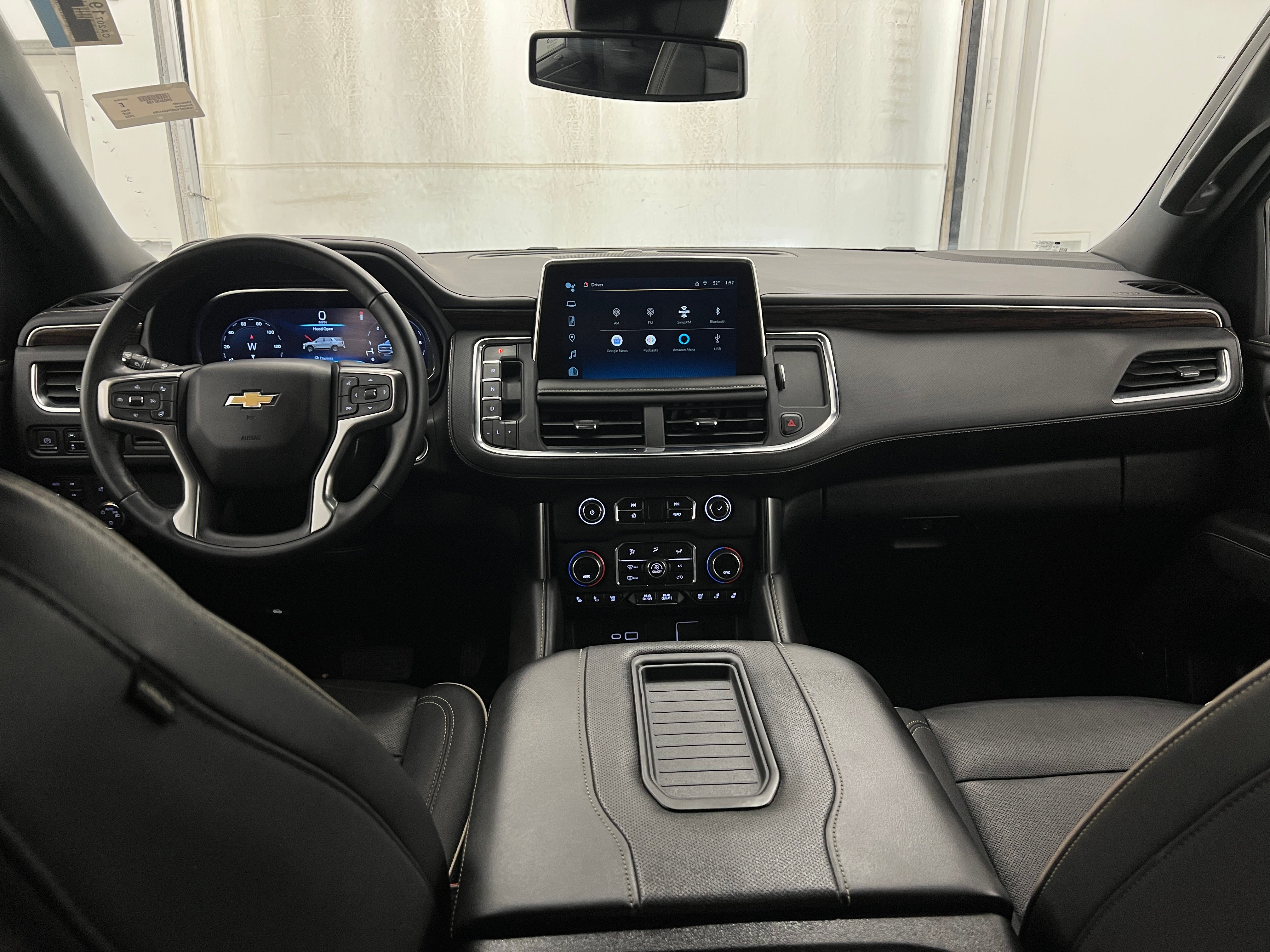 2023 Chevrolet Suburban Premier 2