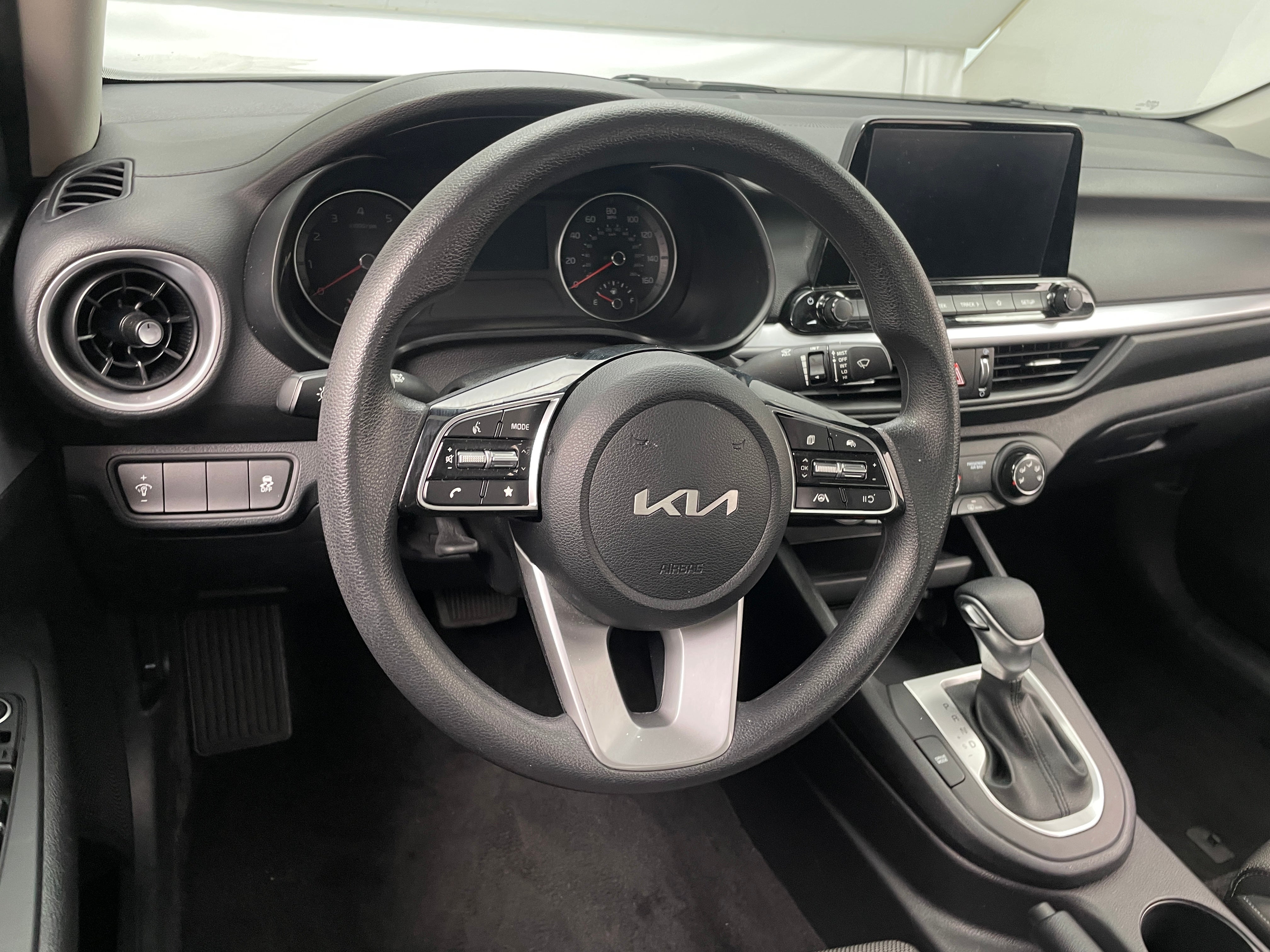 2024 Kia Forte LXS 5